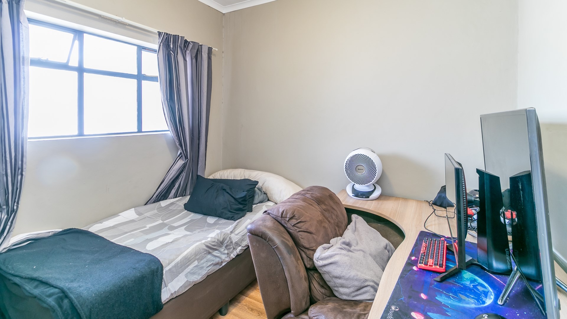 2 Bedroom Property for Sale in Glen Austin Gauteng