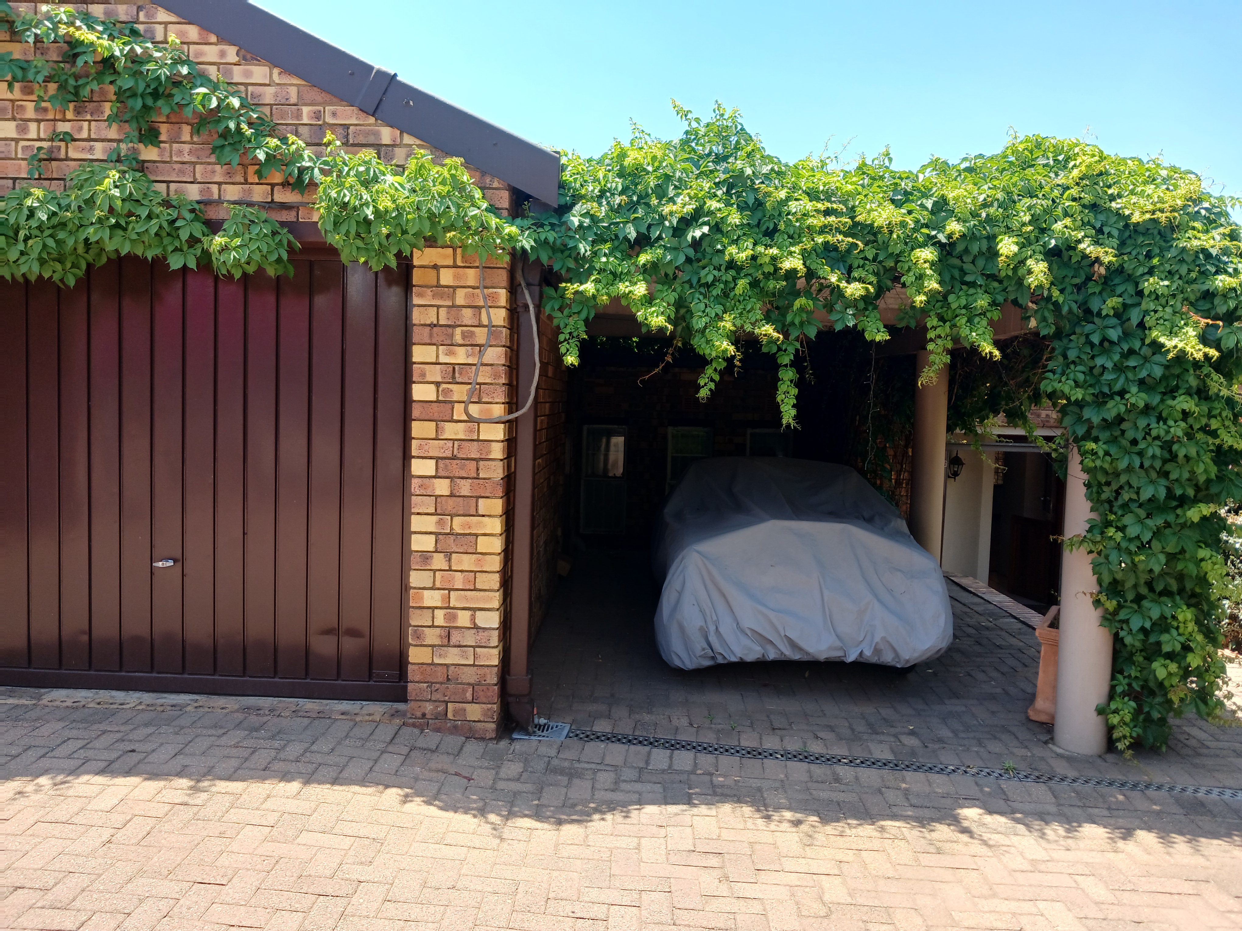 2 Bedroom Property for Sale in Lonehill Gauteng