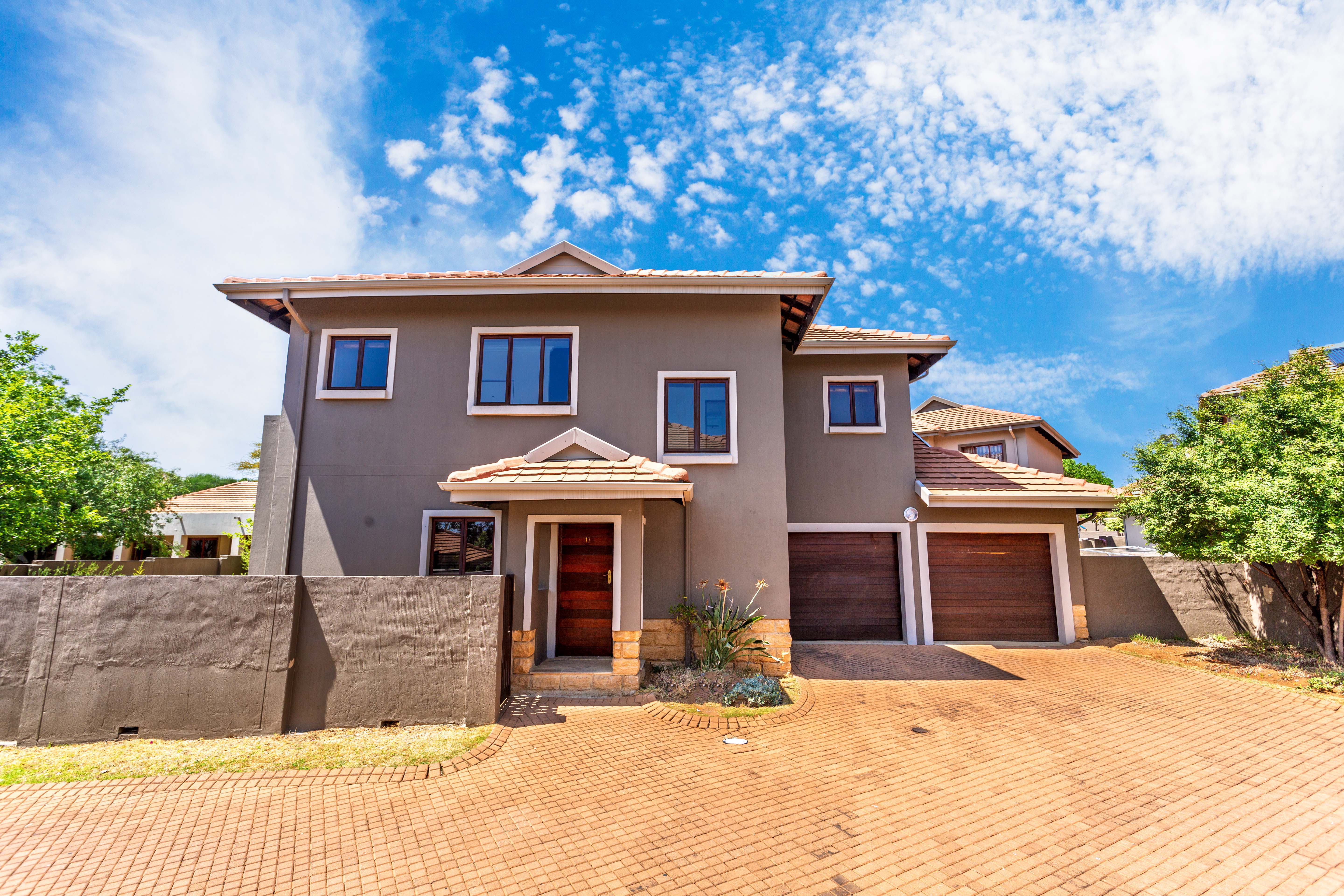 3 Bedroom Property for Sale in Carlswald Gauteng