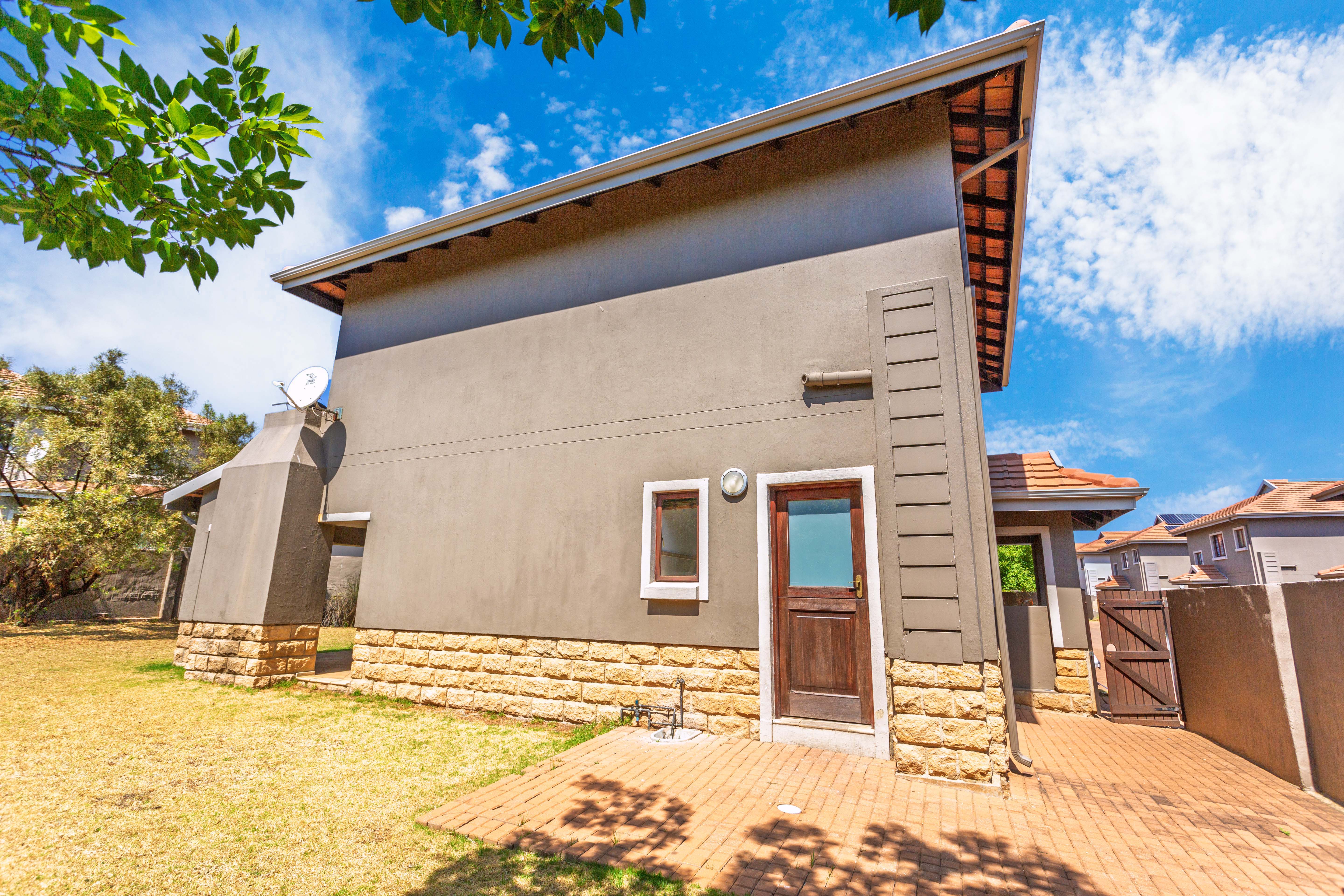 3 Bedroom Property for Sale in Carlswald Gauteng