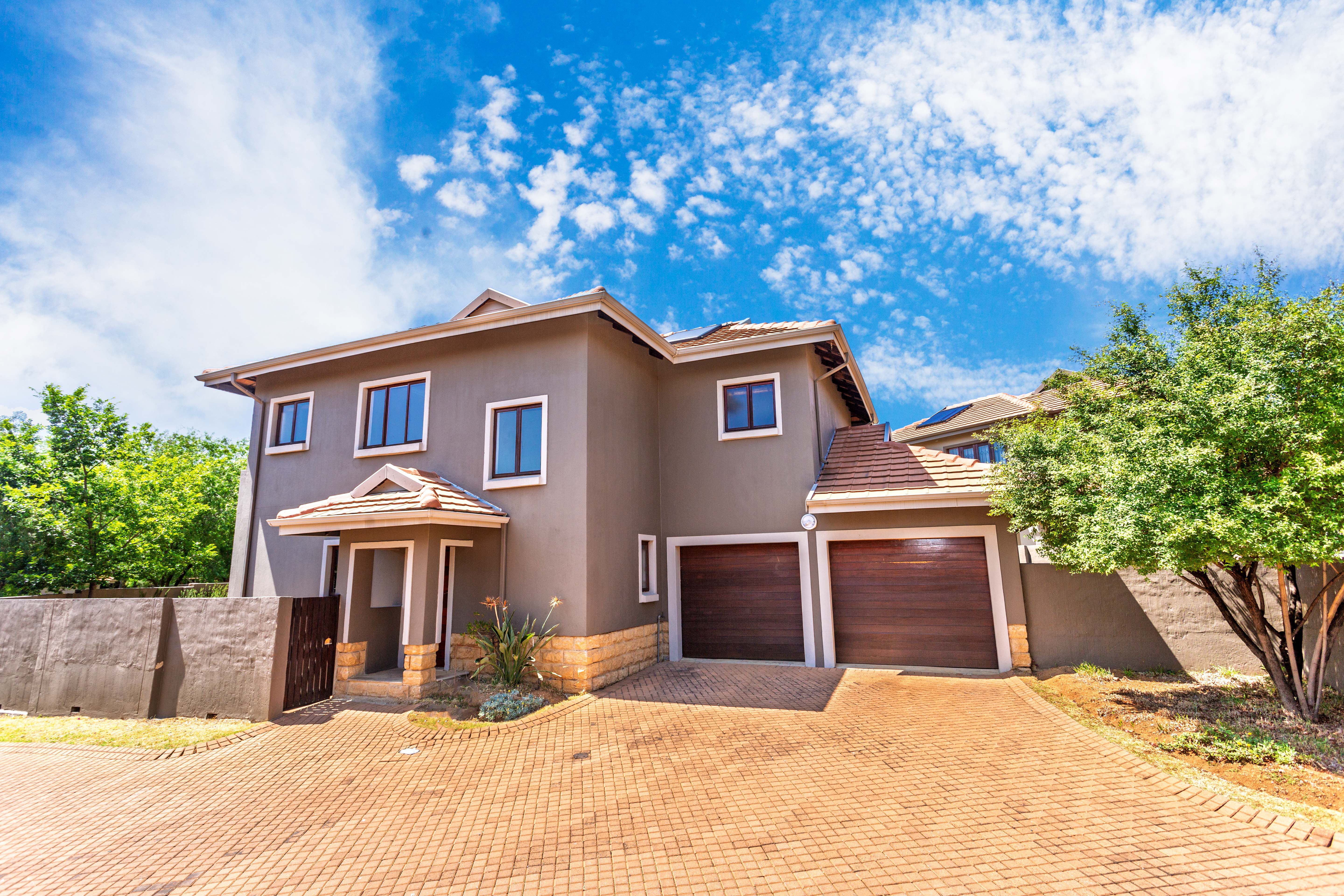 3 Bedroom Property for Sale in Carlswald Gauteng