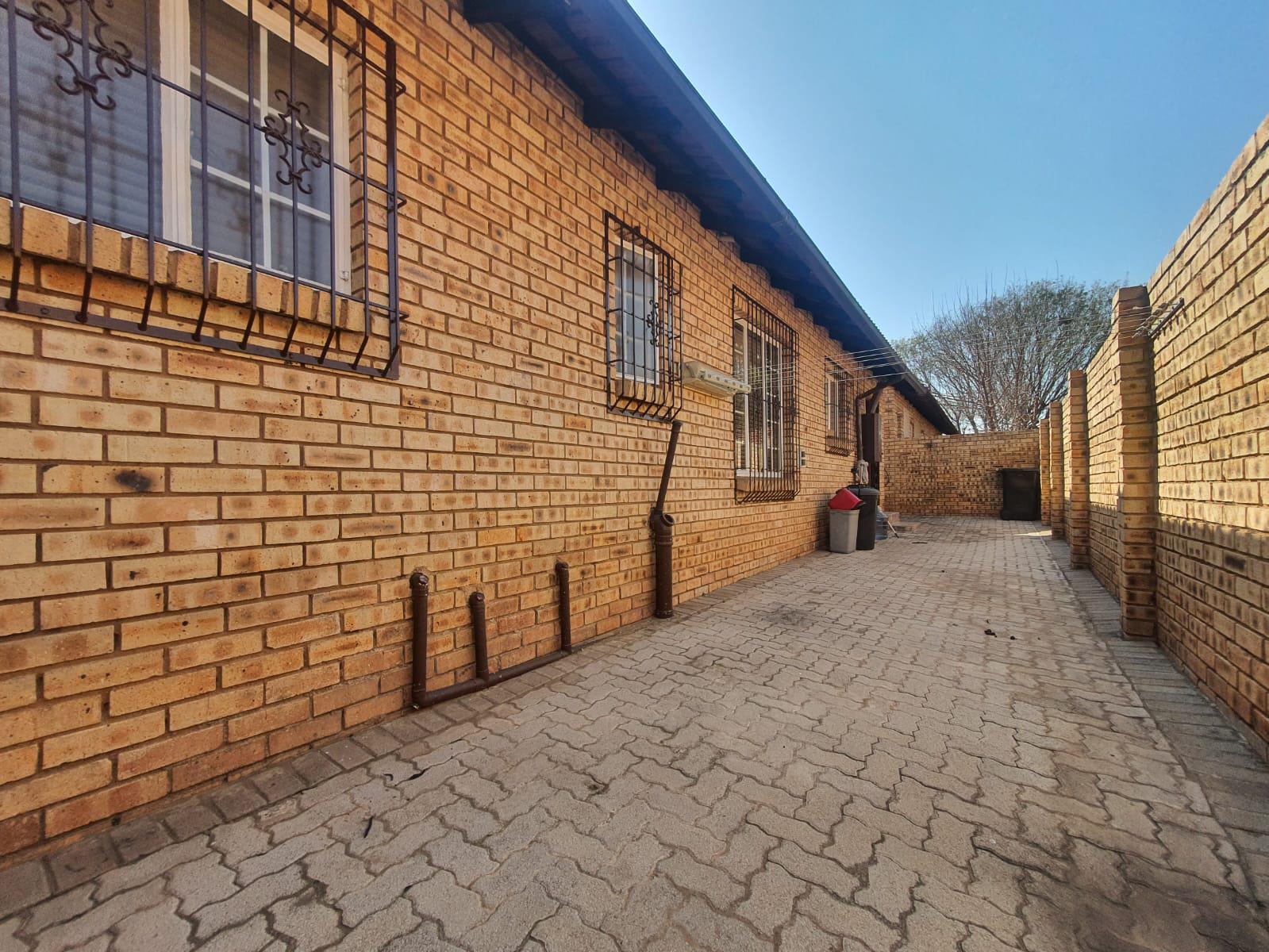 3 Bedroom Property for Sale in Albemarle Gauteng