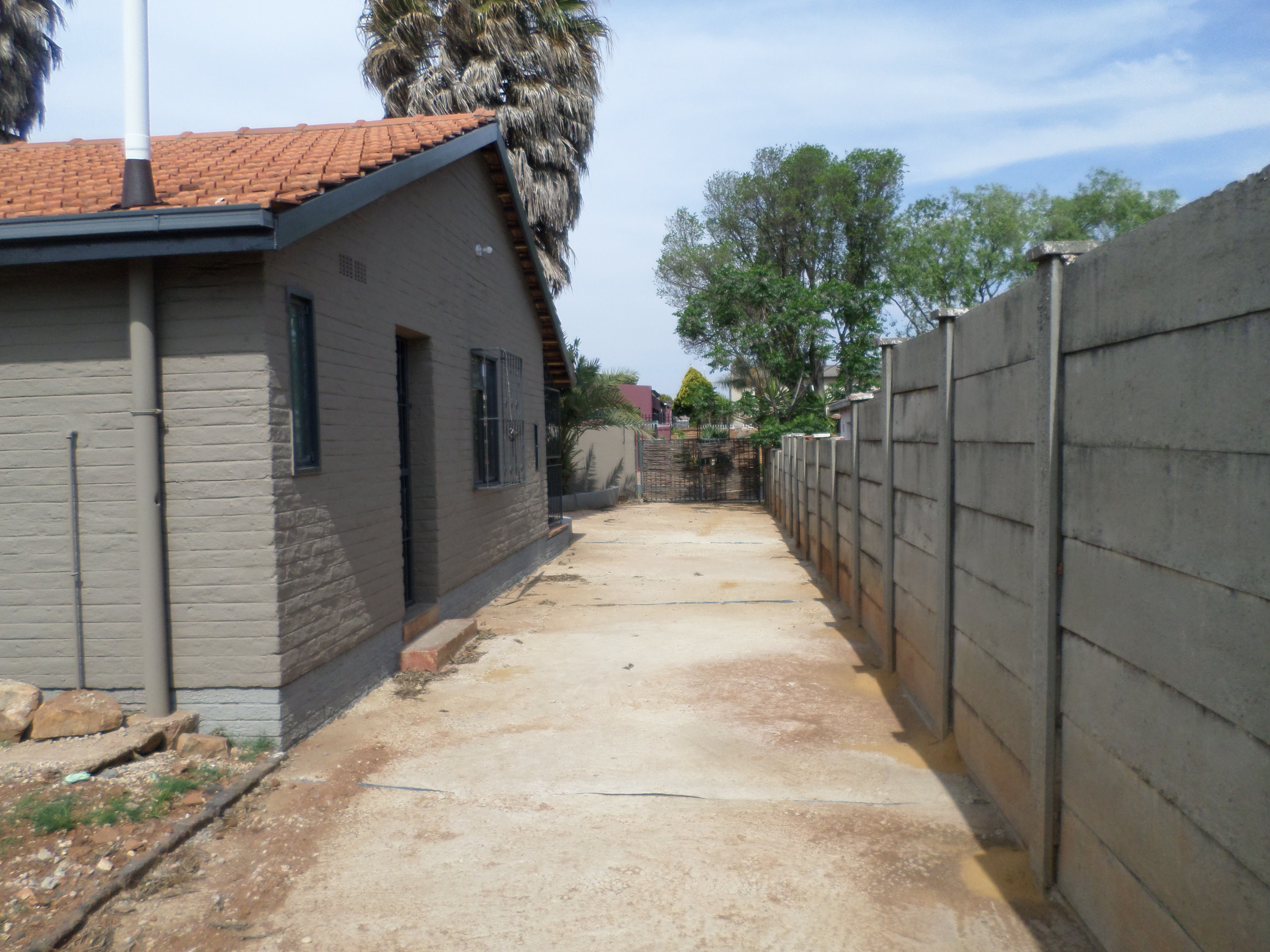 To Let 3 Bedroom Property for Rent in Martindale Gauteng