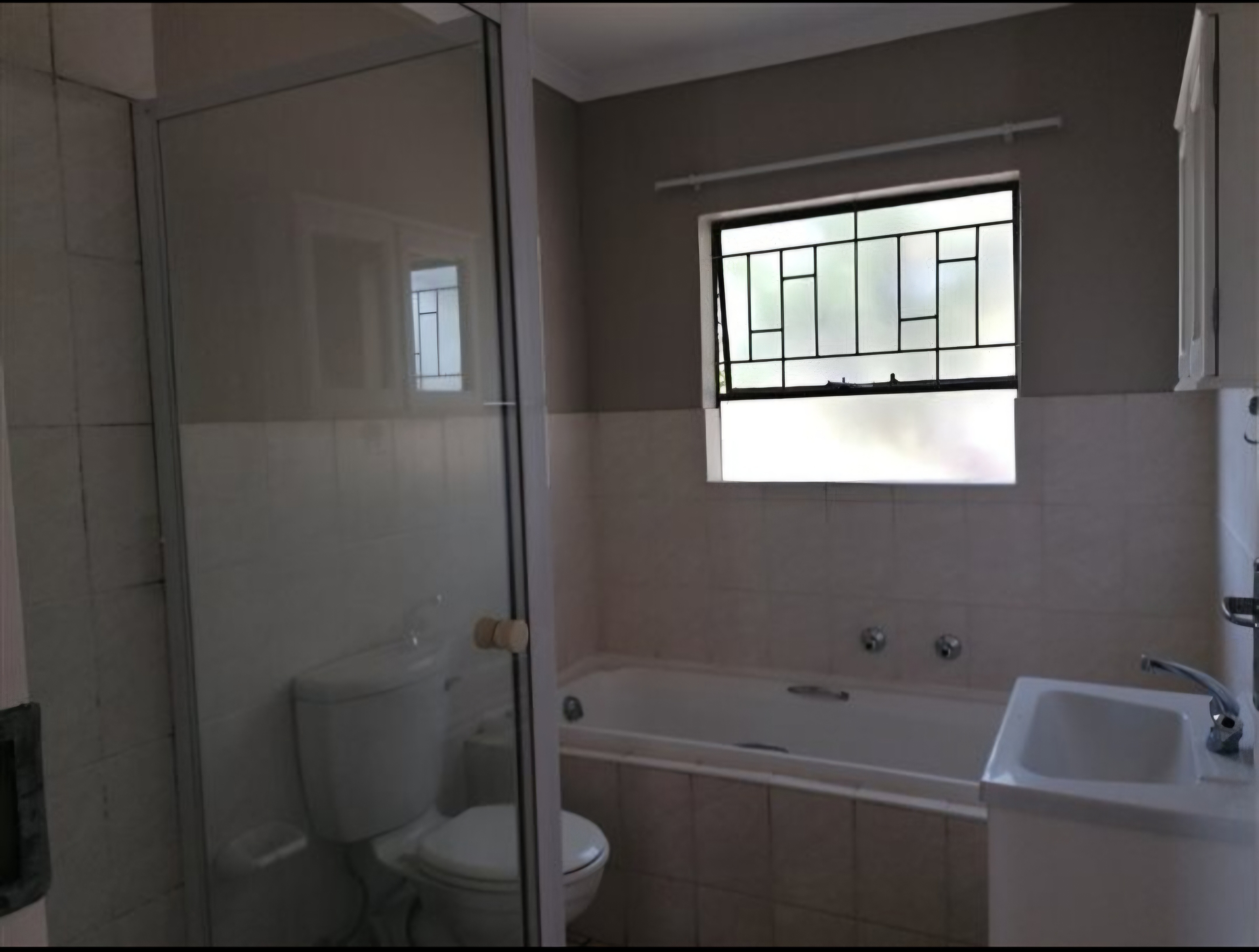 To Let 2 Bedroom Property for Rent in Amorosa Gauteng