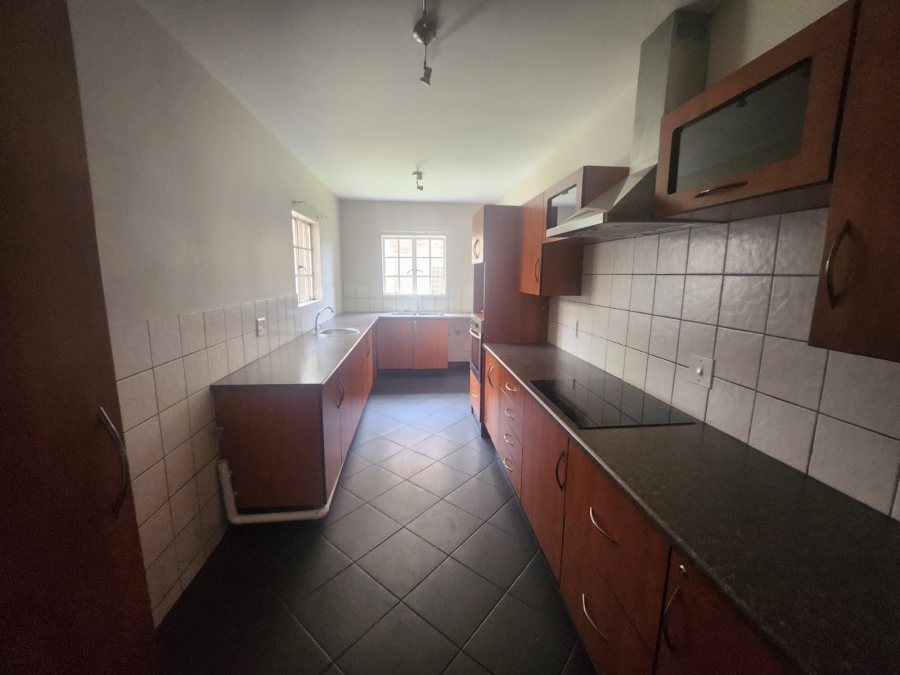 To Let 3 Bedroom Property for Rent in Lambton Gauteng