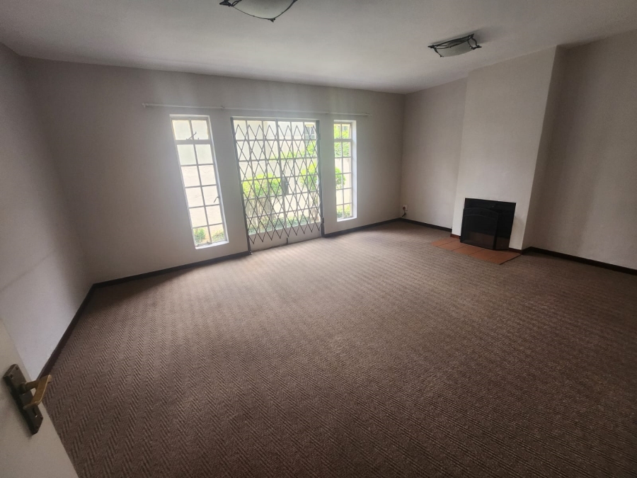 To Let 3 Bedroom Property for Rent in Lambton Gauteng