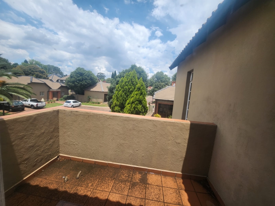 To Let 3 Bedroom Property for Rent in Lambton Gauteng