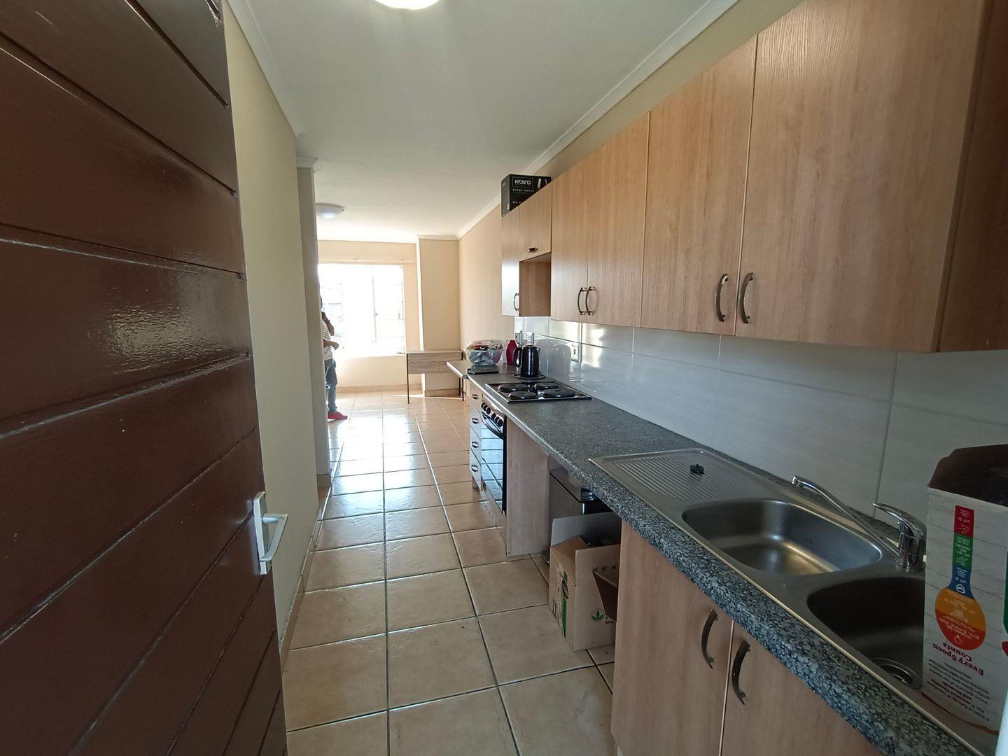 To Let 2 Bedroom Property for Rent in Castleview Gauteng