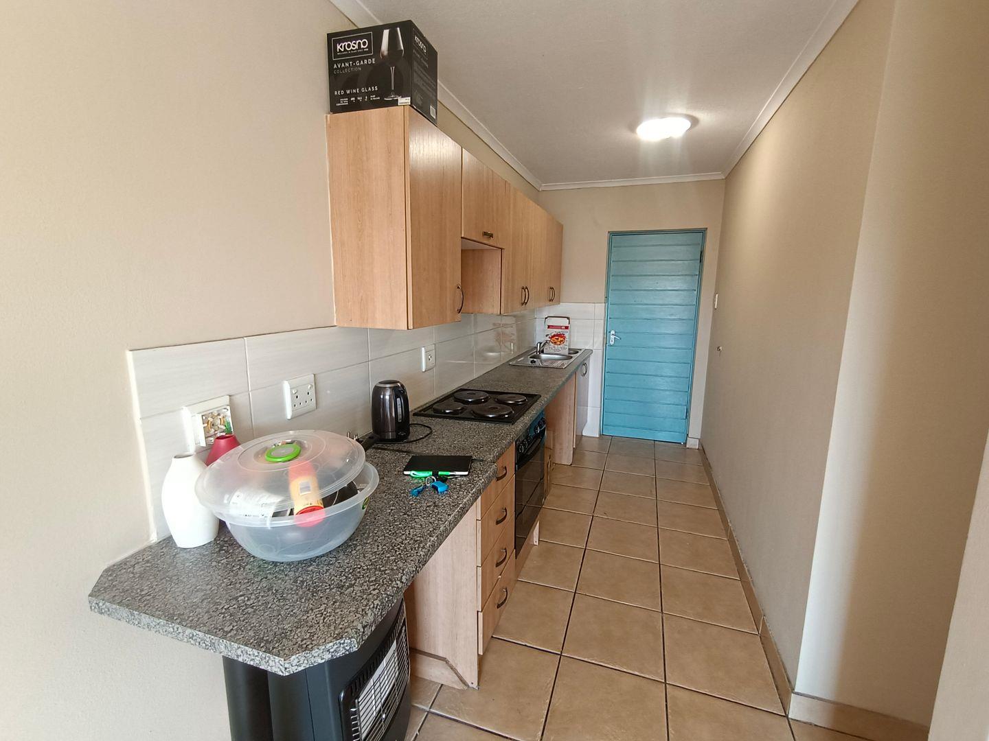 To Let 2 Bedroom Property for Rent in Castleview Gauteng