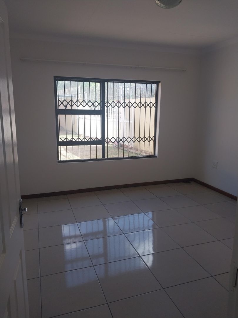 To Let 2 Bedroom Property for Rent in Lambton Gauteng