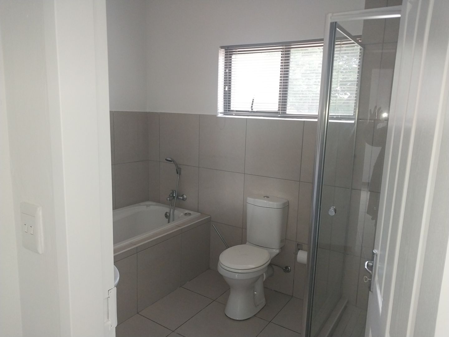 To Let 2 Bedroom Property for Rent in Lambton Gauteng