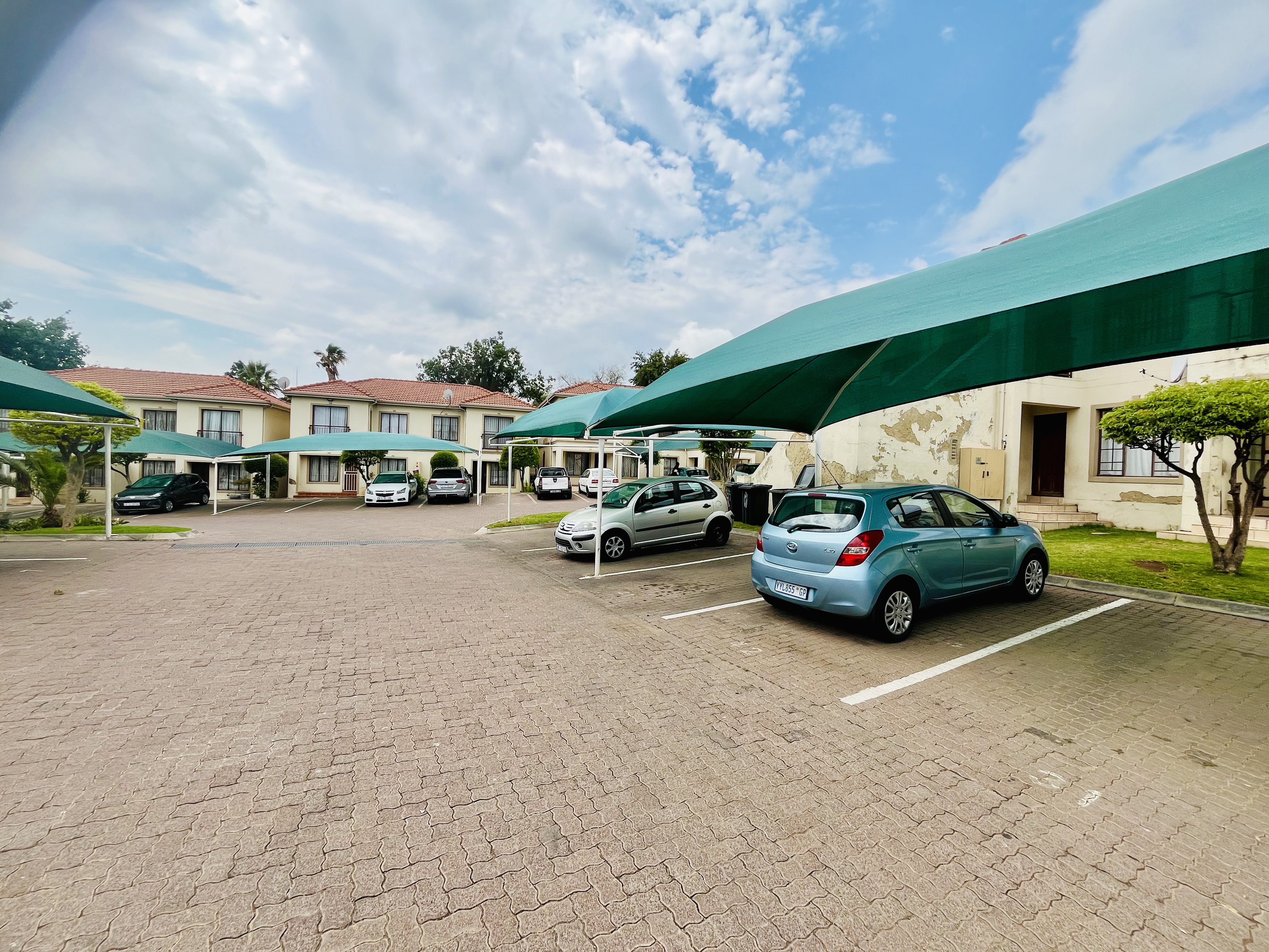 2 Bedroom Property for Sale in Bramley View Gauteng