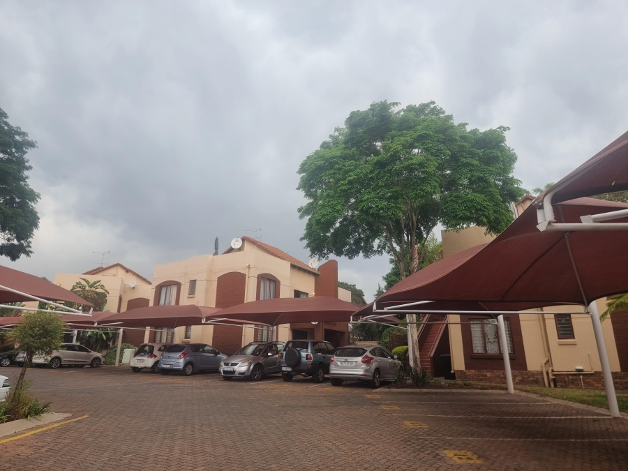 To Let 2 Bedroom Property for Rent in Bromhof Gauteng