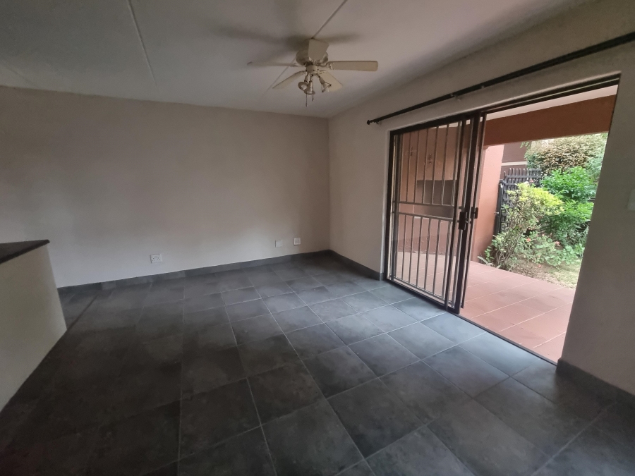 To Let 2 Bedroom Property for Rent in Bromhof Gauteng