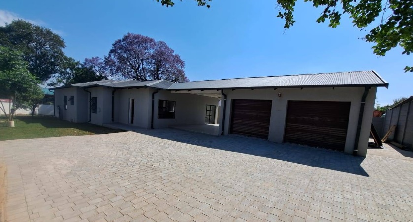 4 Bedroom Property for Sale in Mountain View Gauteng