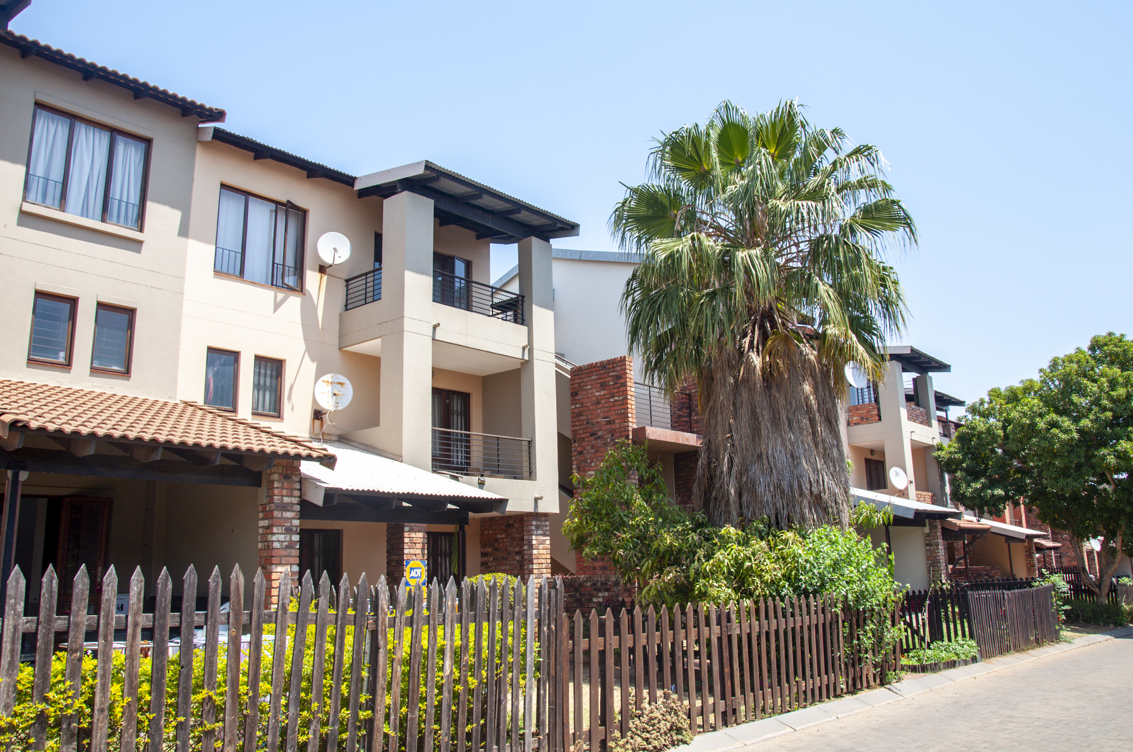 2 Bedroom Property for Sale in Vorna Valley Gauteng