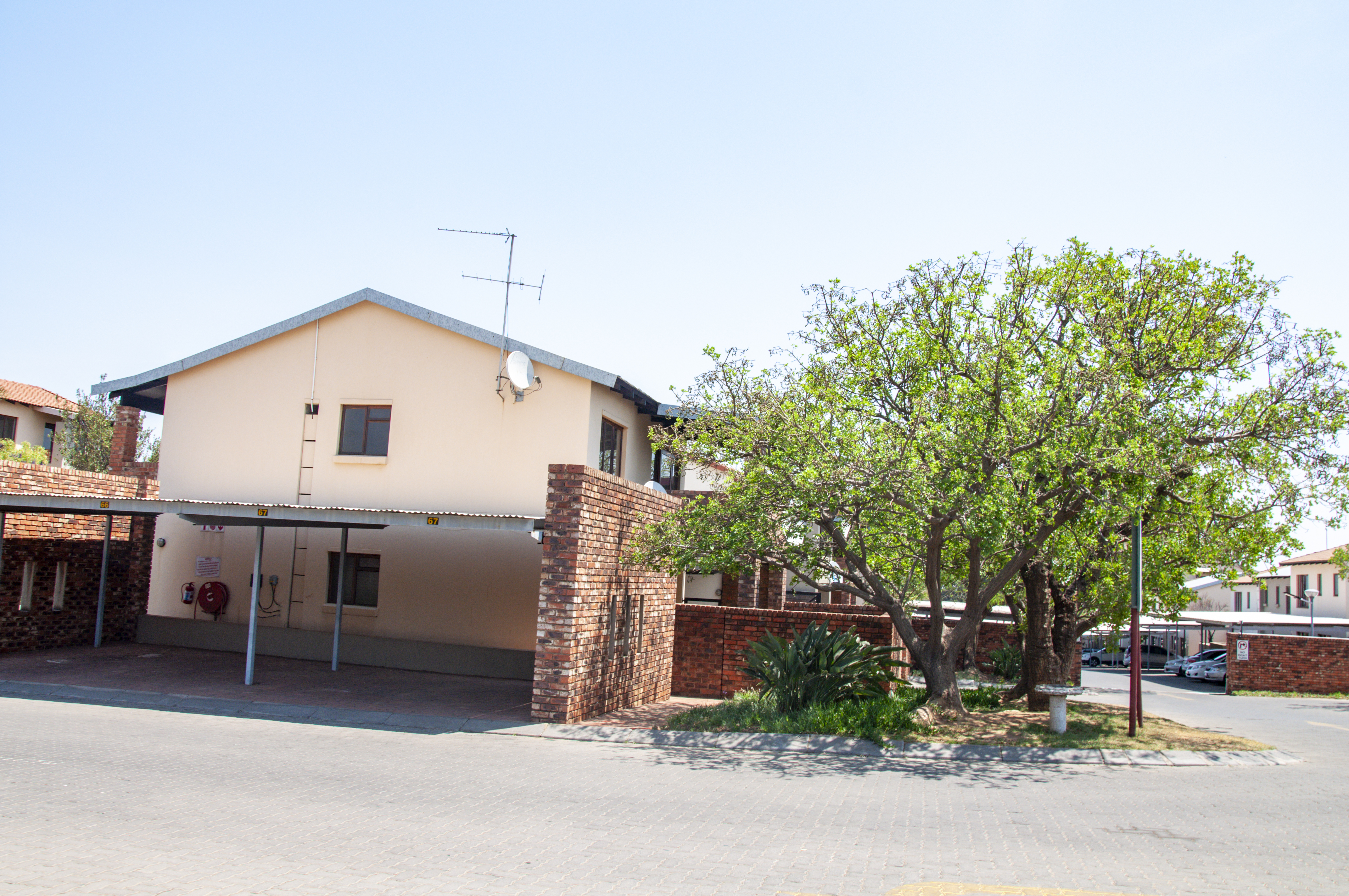 2 Bedroom Property for Sale in Vorna Valley Gauteng