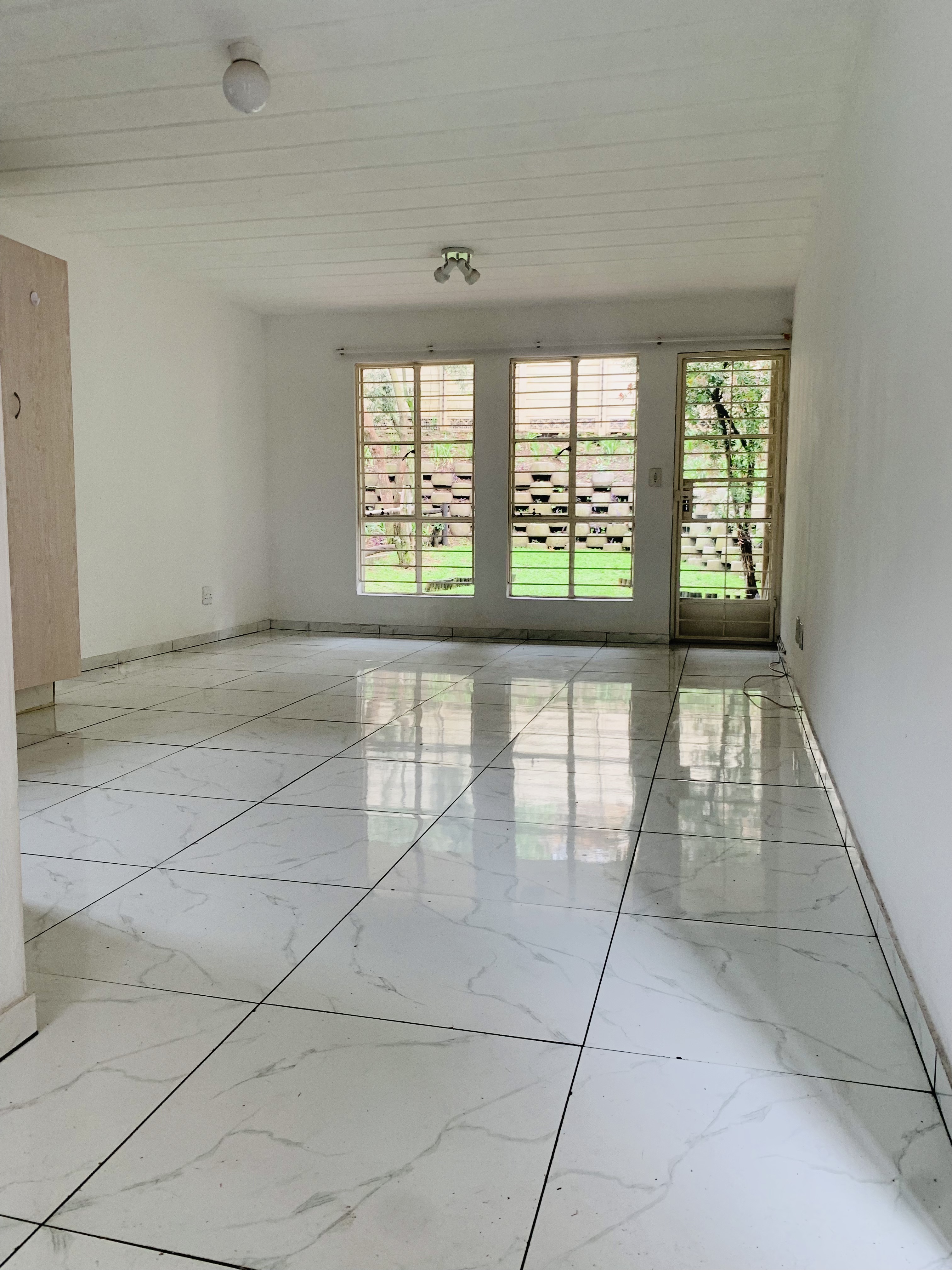 To Let 1 Bedroom Property for Rent in Melville Gauteng