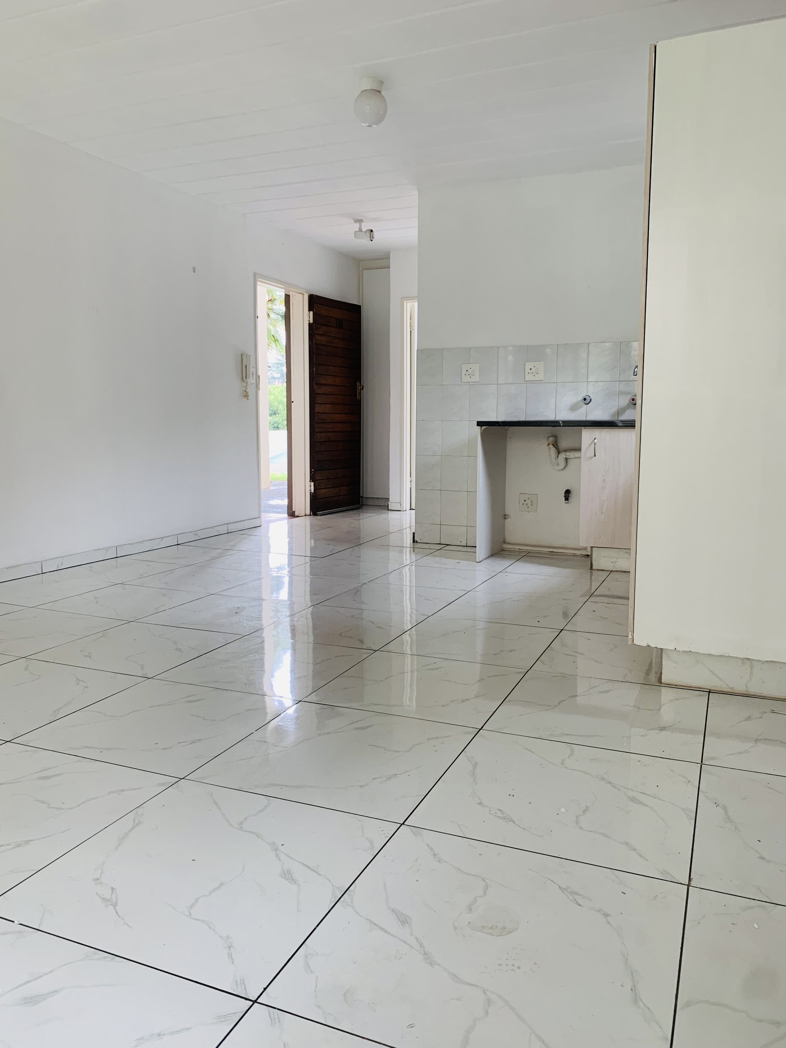 To Let 1 Bedroom Property for Rent in Melville Gauteng