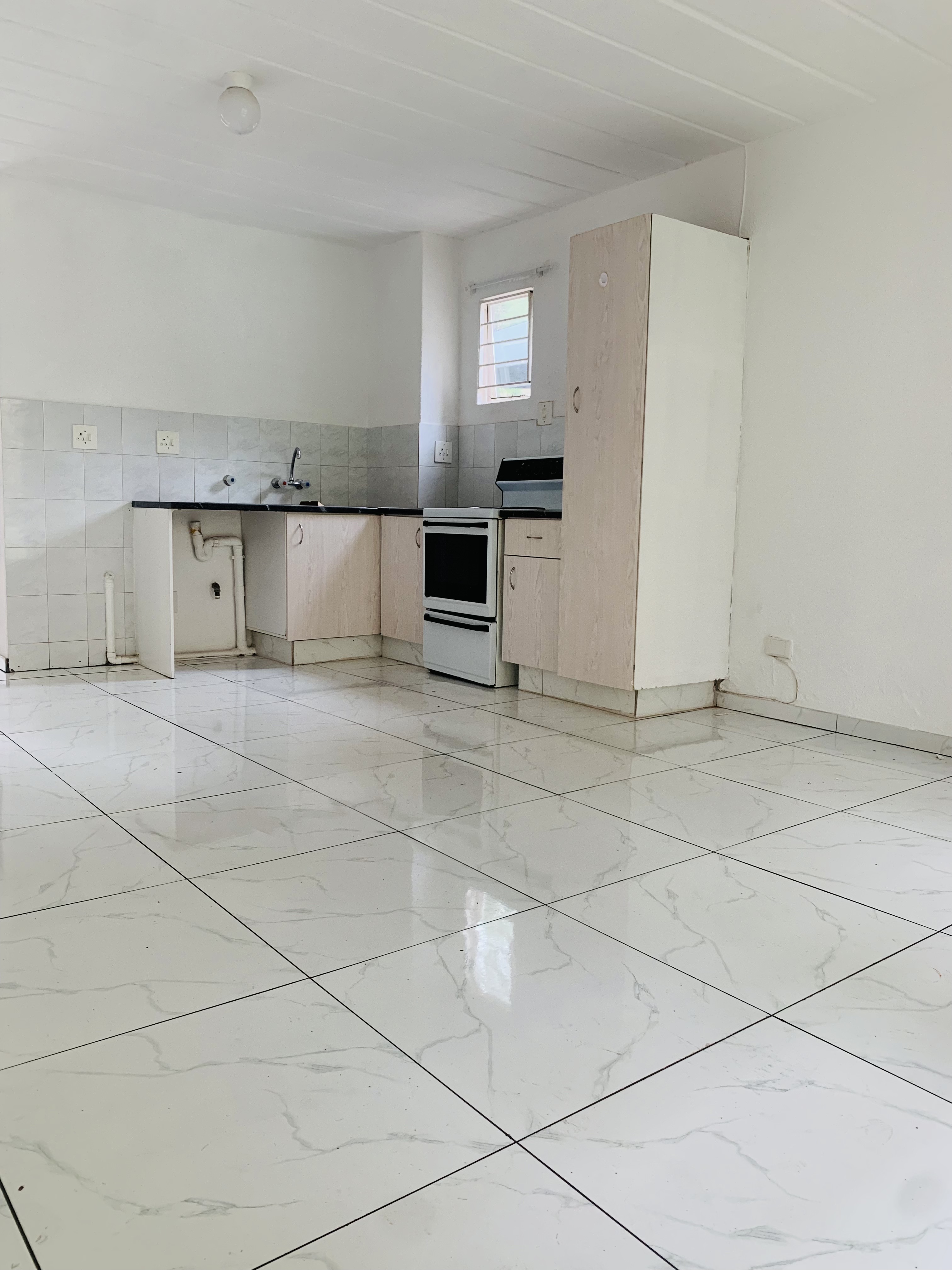 To Let 1 Bedroom Property for Rent in Melville Gauteng