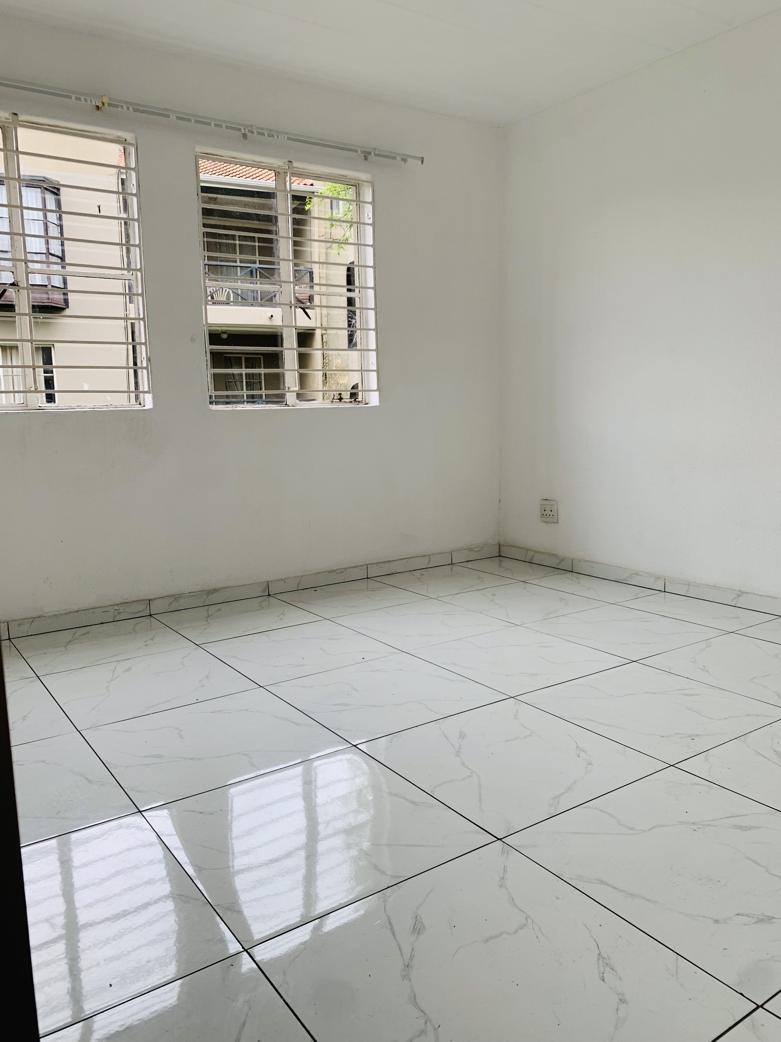 To Let 1 Bedroom Property for Rent in Melville Gauteng