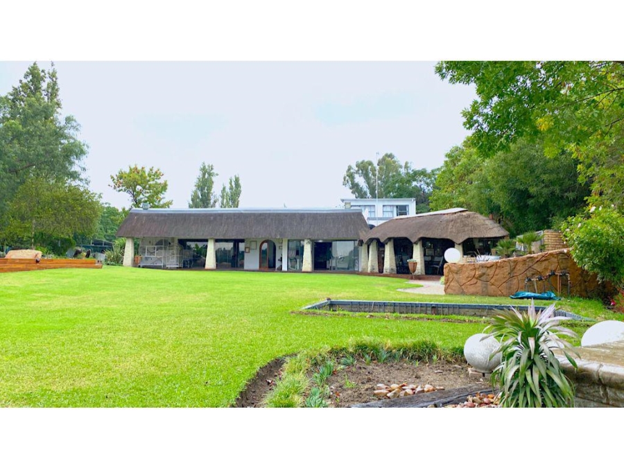 5 Bedroom Property for Sale in Kaalplaats Gauteng