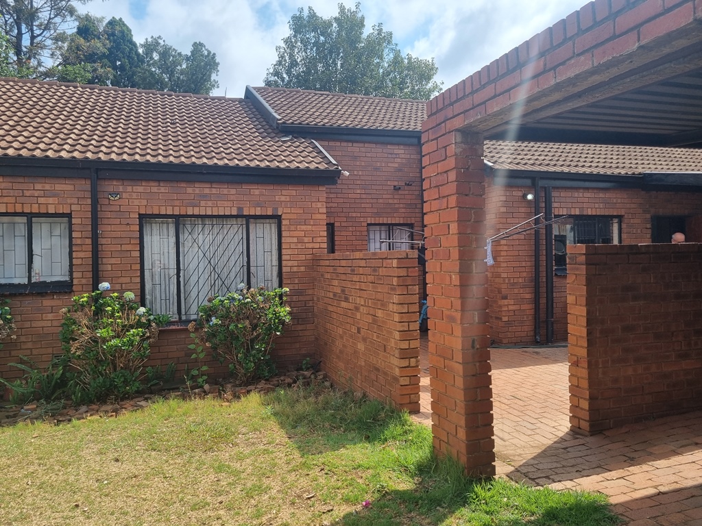 4 Bedroom Property for Sale in The Orchards Gauteng