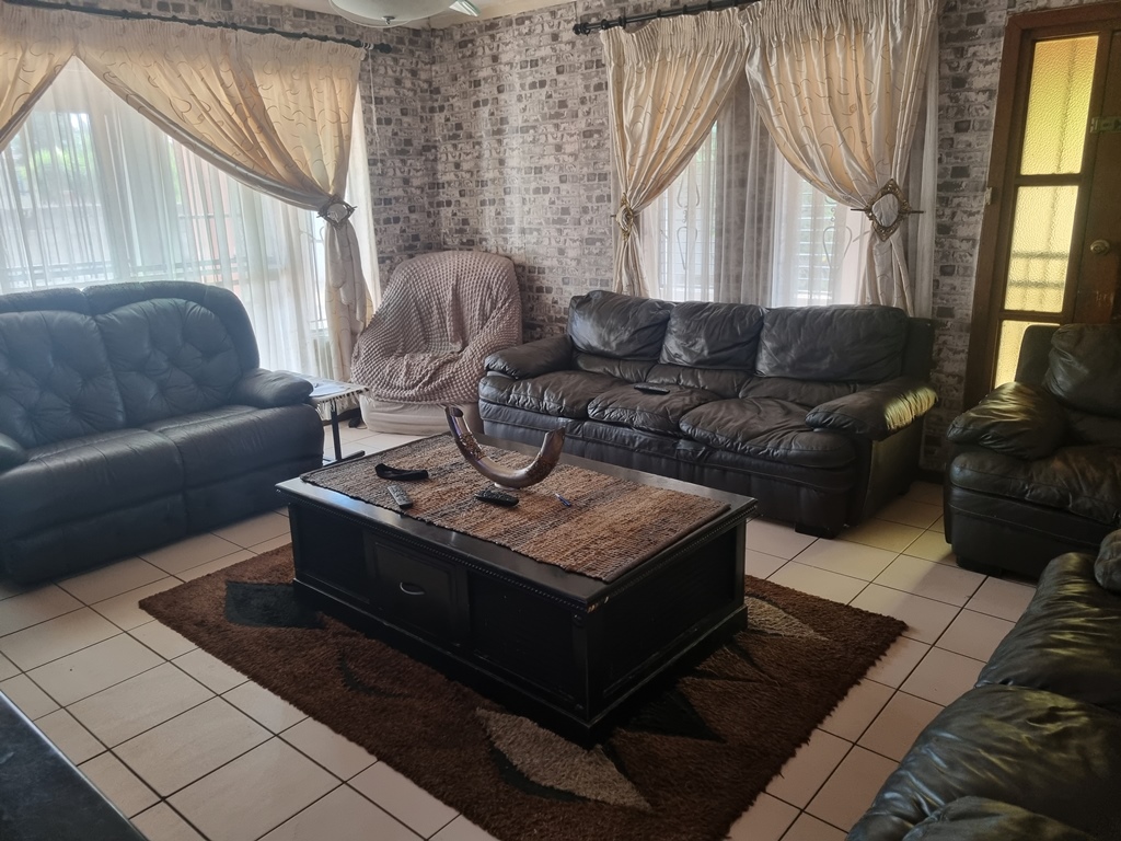 4 Bedroom Property for Sale in The Orchards Gauteng