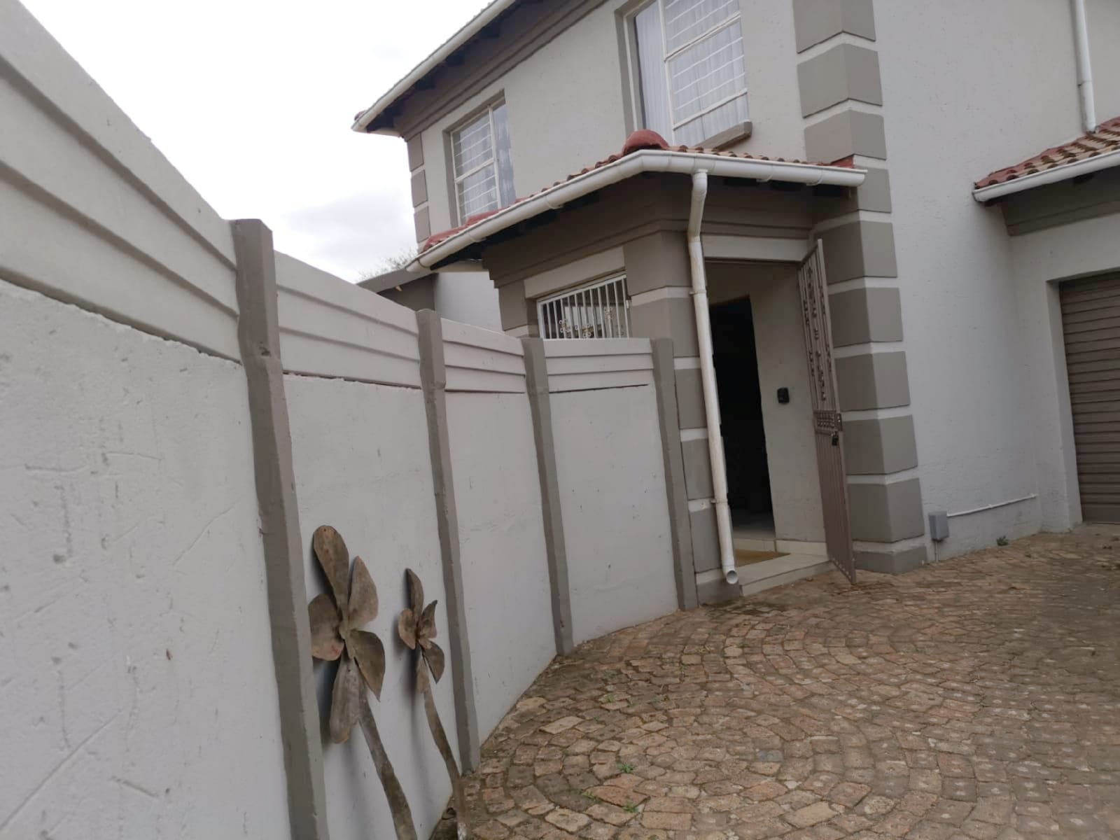 3 Bedroom Property for Sale in Kenleaf Gauteng