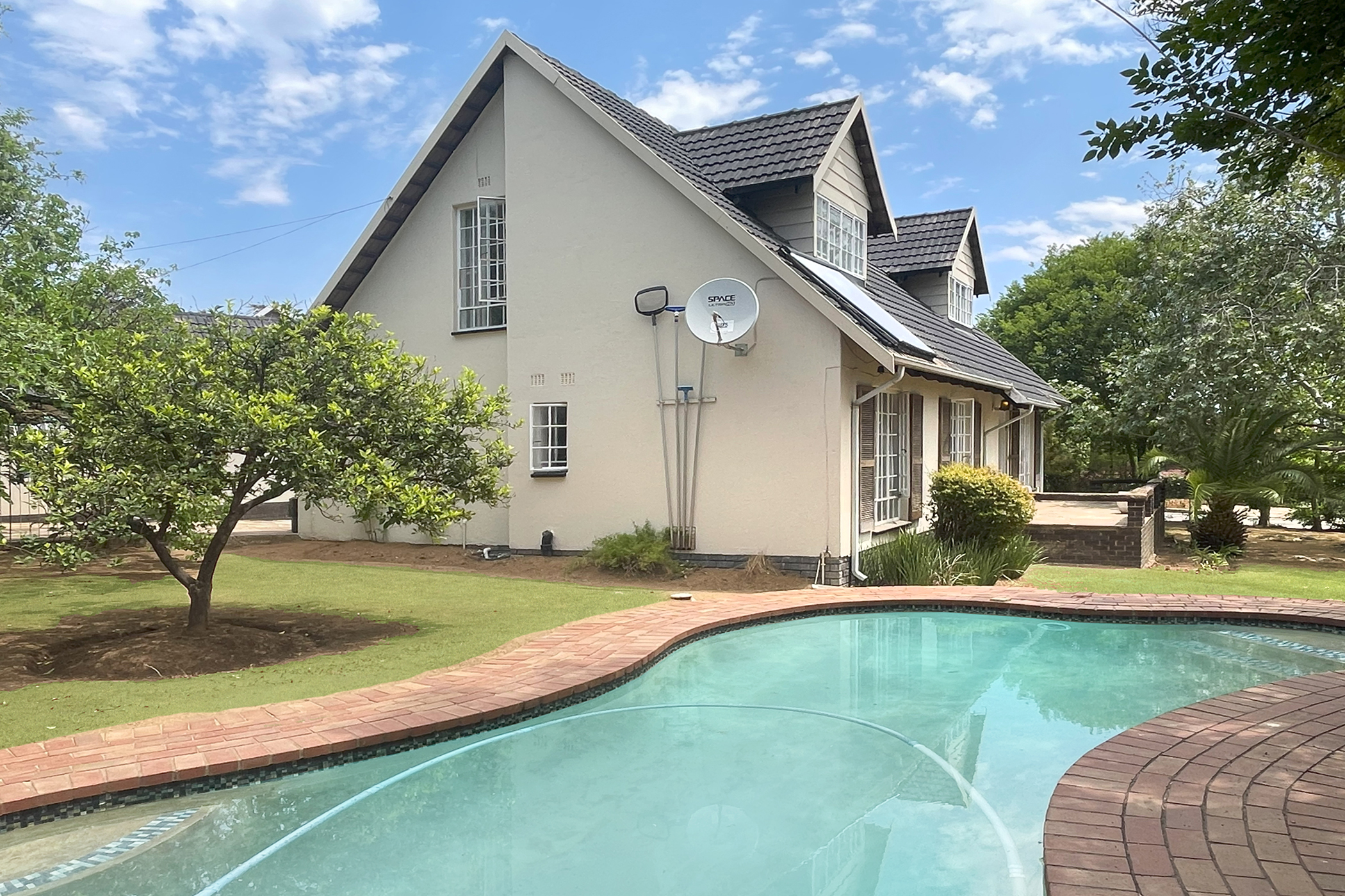 3 Bedroom Property for Sale in Vorna Valley Gauteng