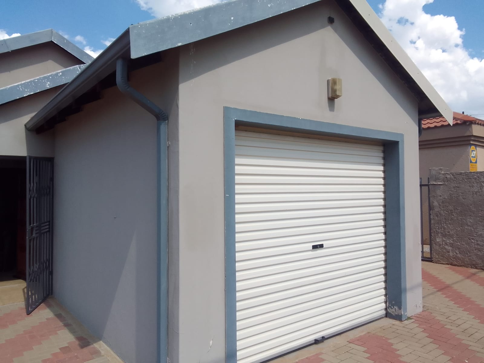 3 Bedroom Property for Sale in Pinehaven Gauteng