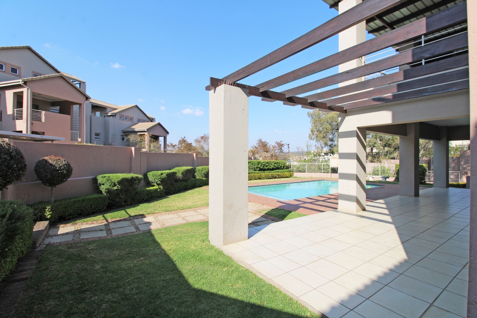 To Let 1 Bedroom Property for Rent in Bryanston Gauteng