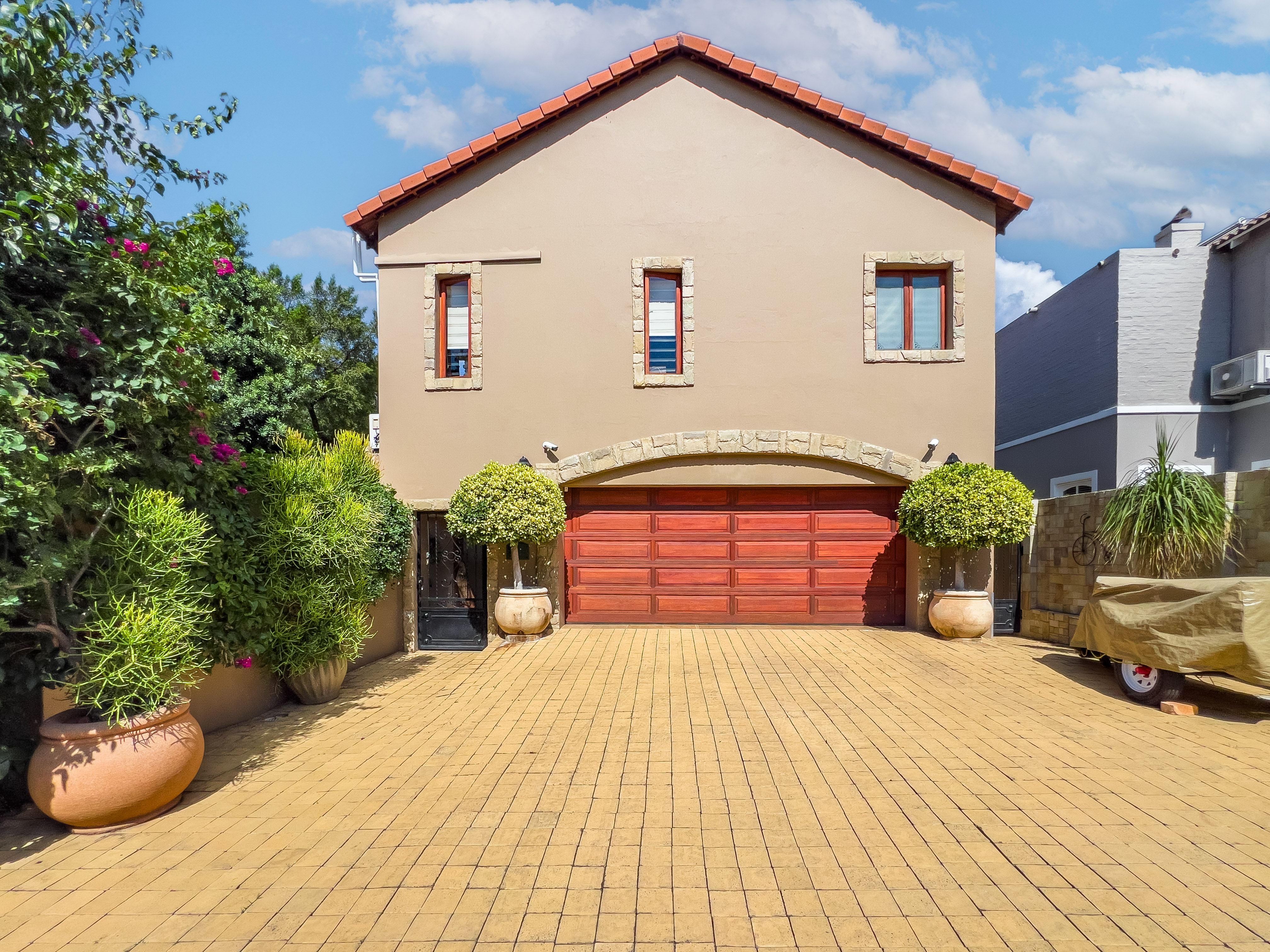 4 Bedroom Property for Sale in Broadacres Gauteng