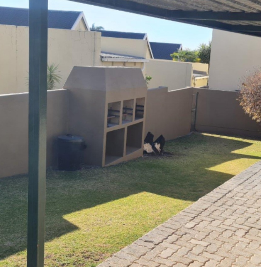 3 Bedroom Property for Sale in Radiokop Gauteng