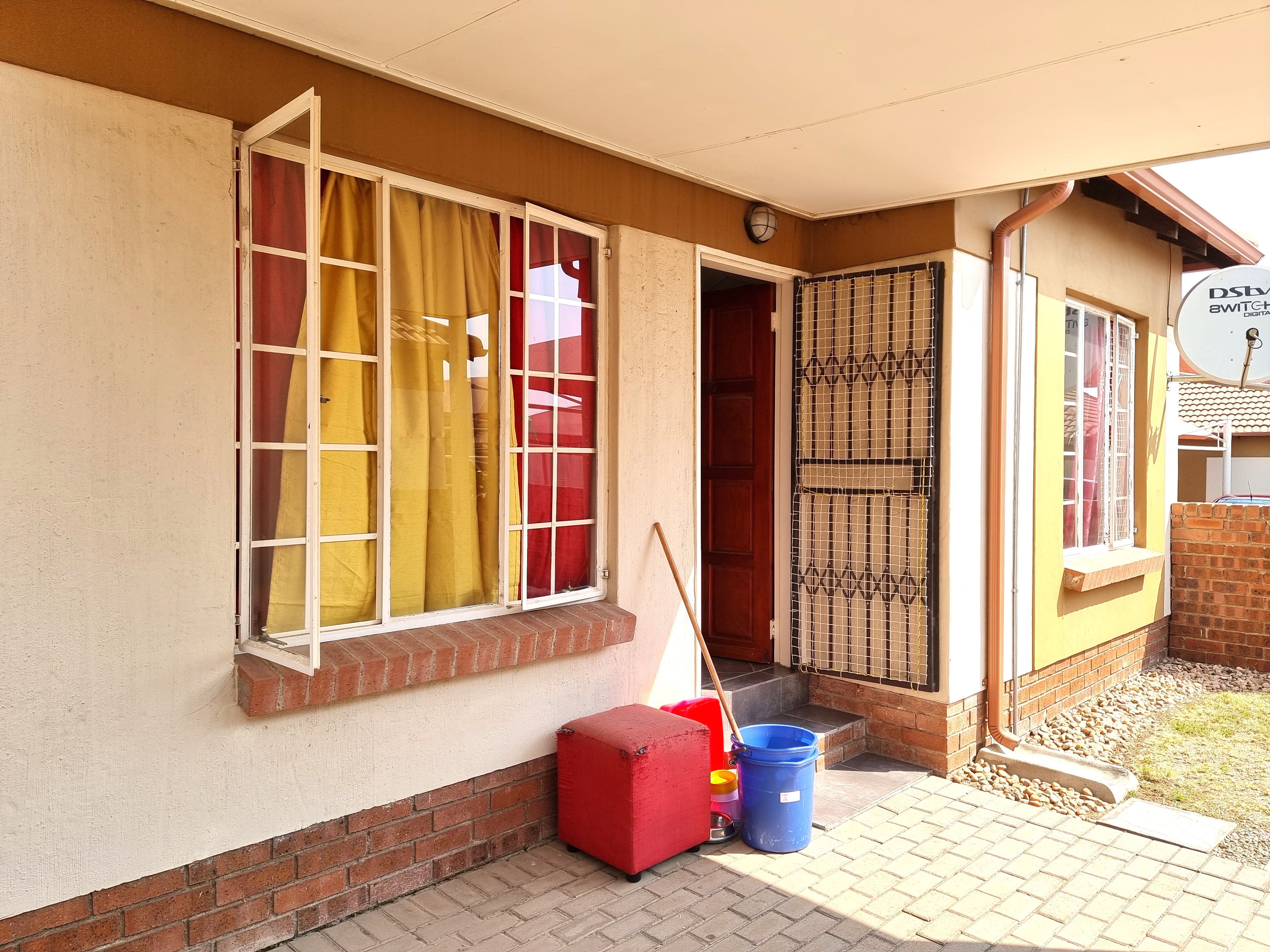 2 Bedroom Property for Sale in The Reeds Gauteng