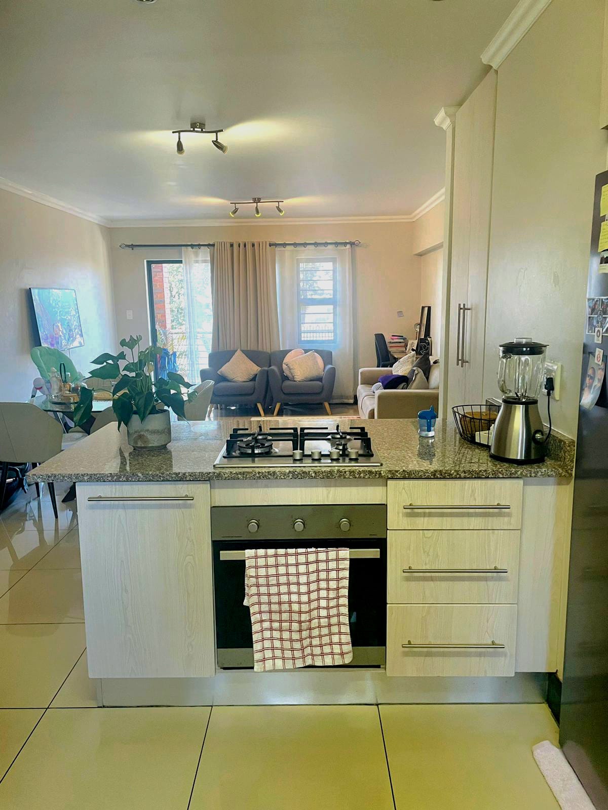 2 Bedroom Property for Sale in Crowthorne AH Gauteng