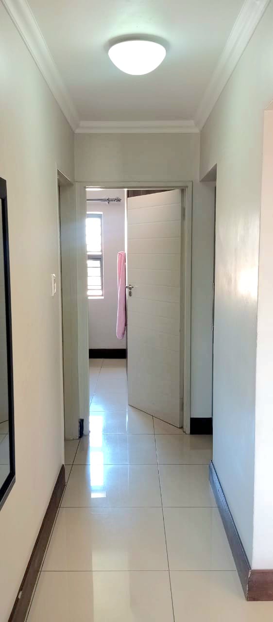 2 Bedroom Property for Sale in Crowthorne AH Gauteng