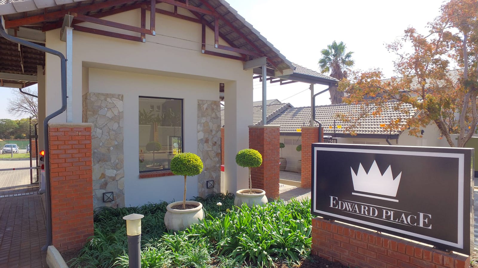 2 Bedroom Property for Sale in Crowthorne AH Gauteng