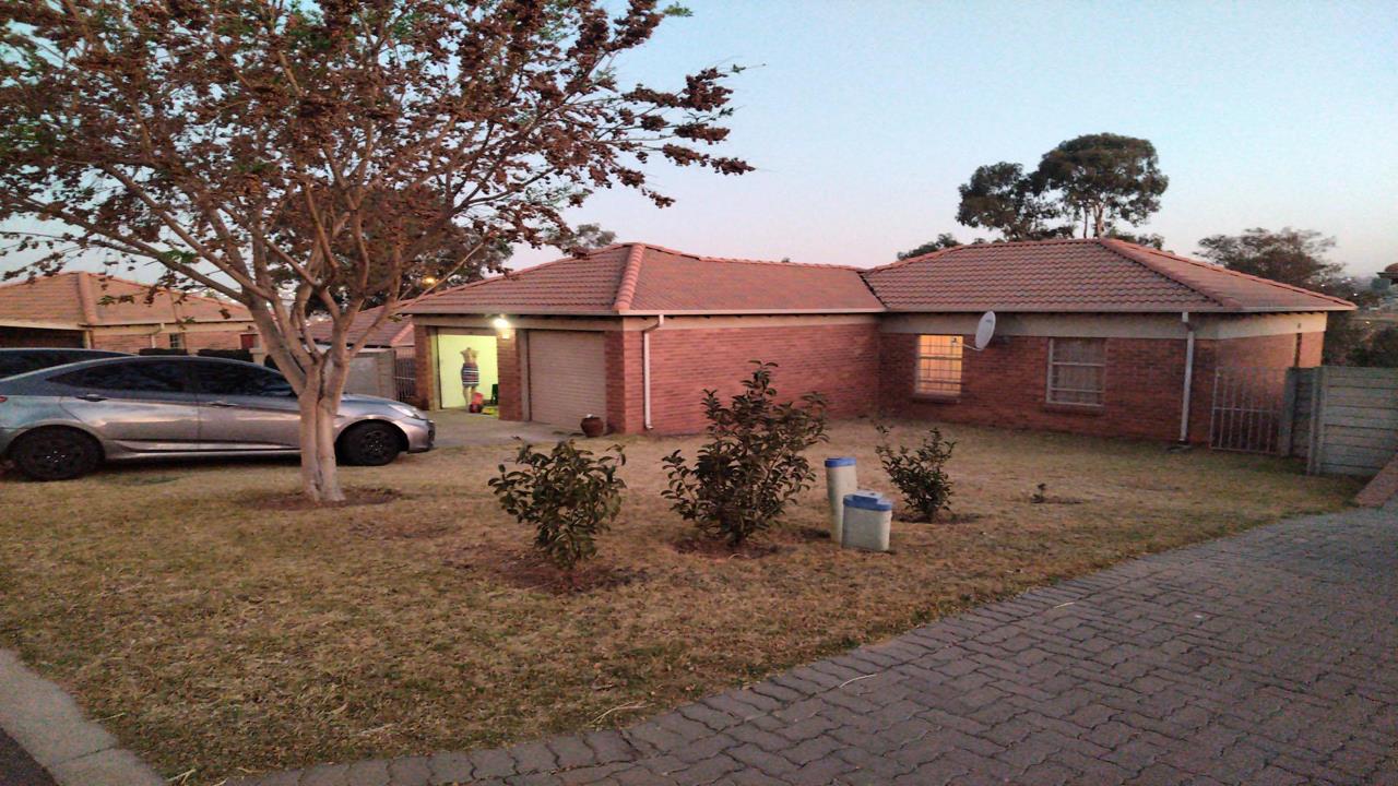 3 Bedroom Property for Sale in Olievenhoutbosch Gauteng