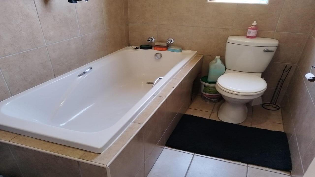 3 Bedroom Property for Sale in Olievenhoutbosch Gauteng