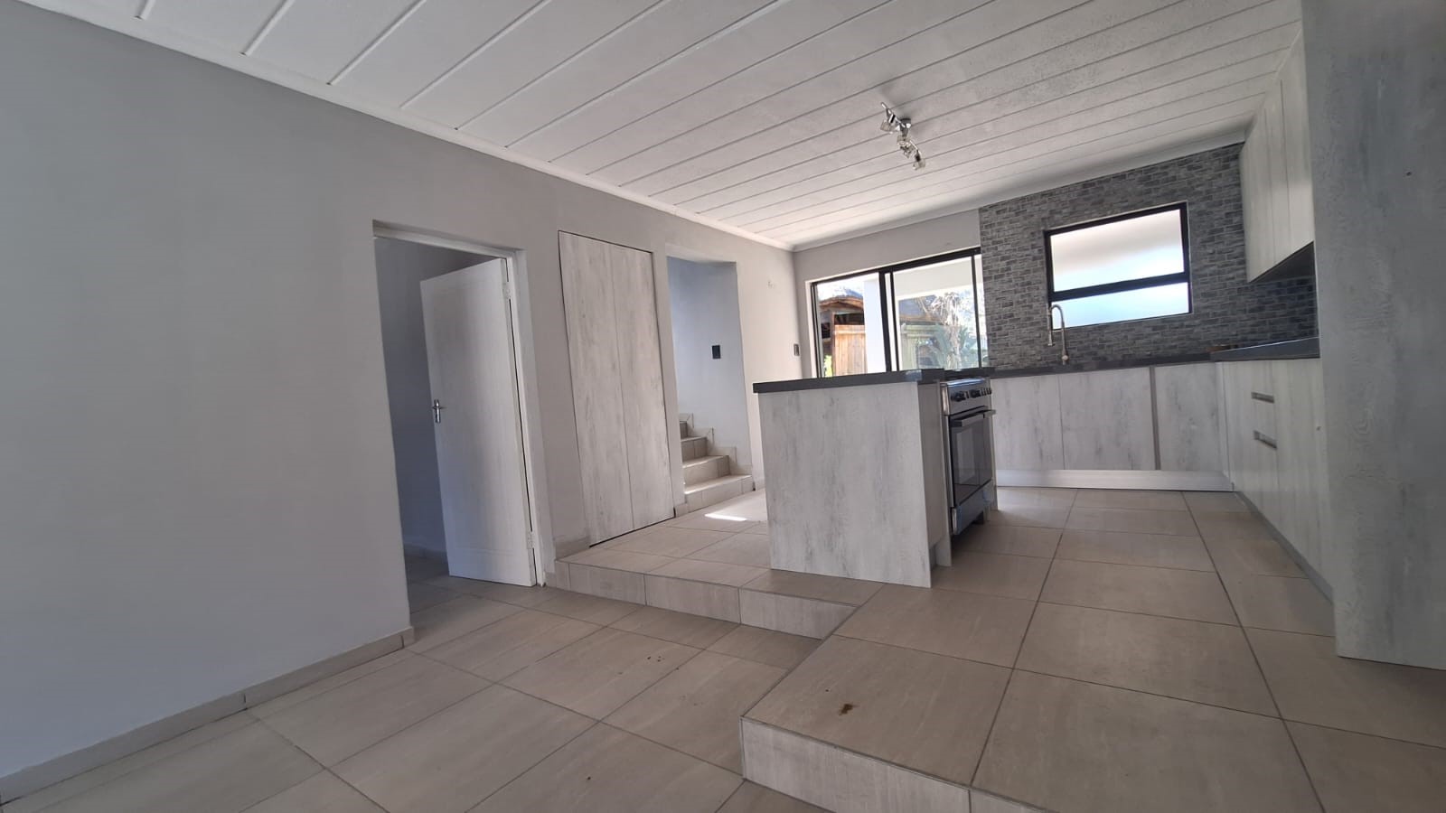 4 Bedroom Property for Sale in Misty Bay Gauteng