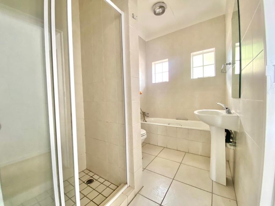 2 Bedroom Property for Sale in Craighall Park Gauteng