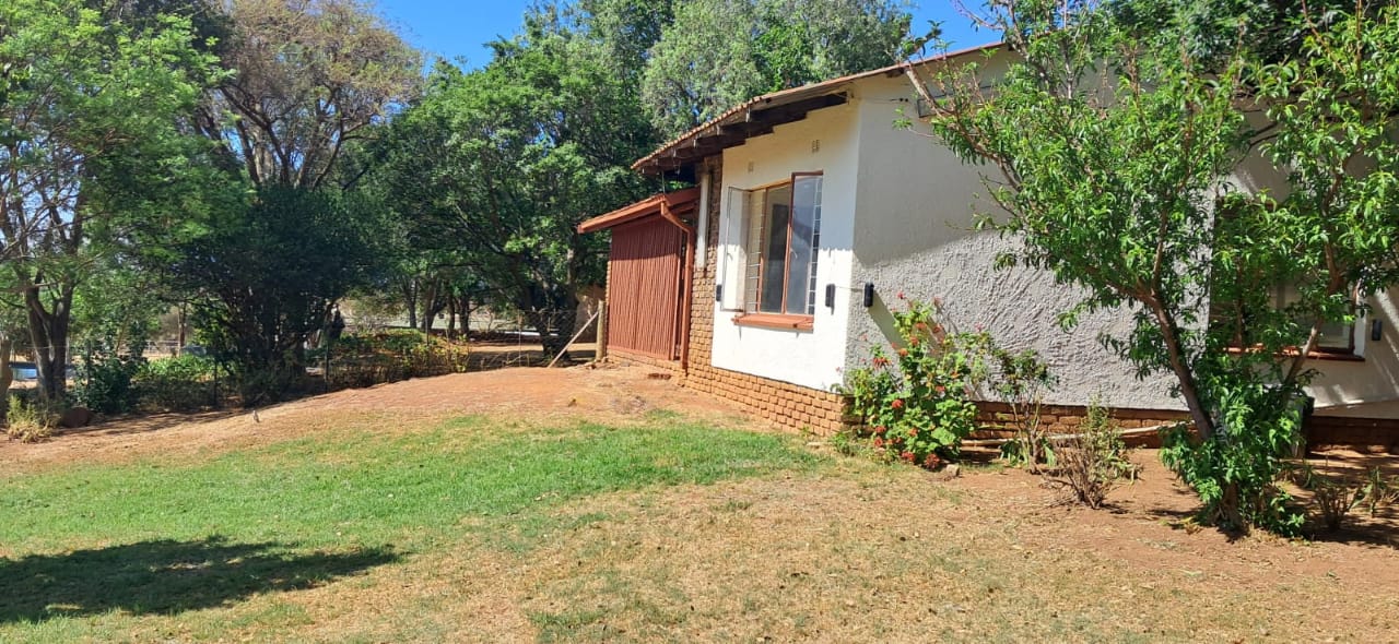 5 Bedroom Property for Sale in Agavia Gauteng