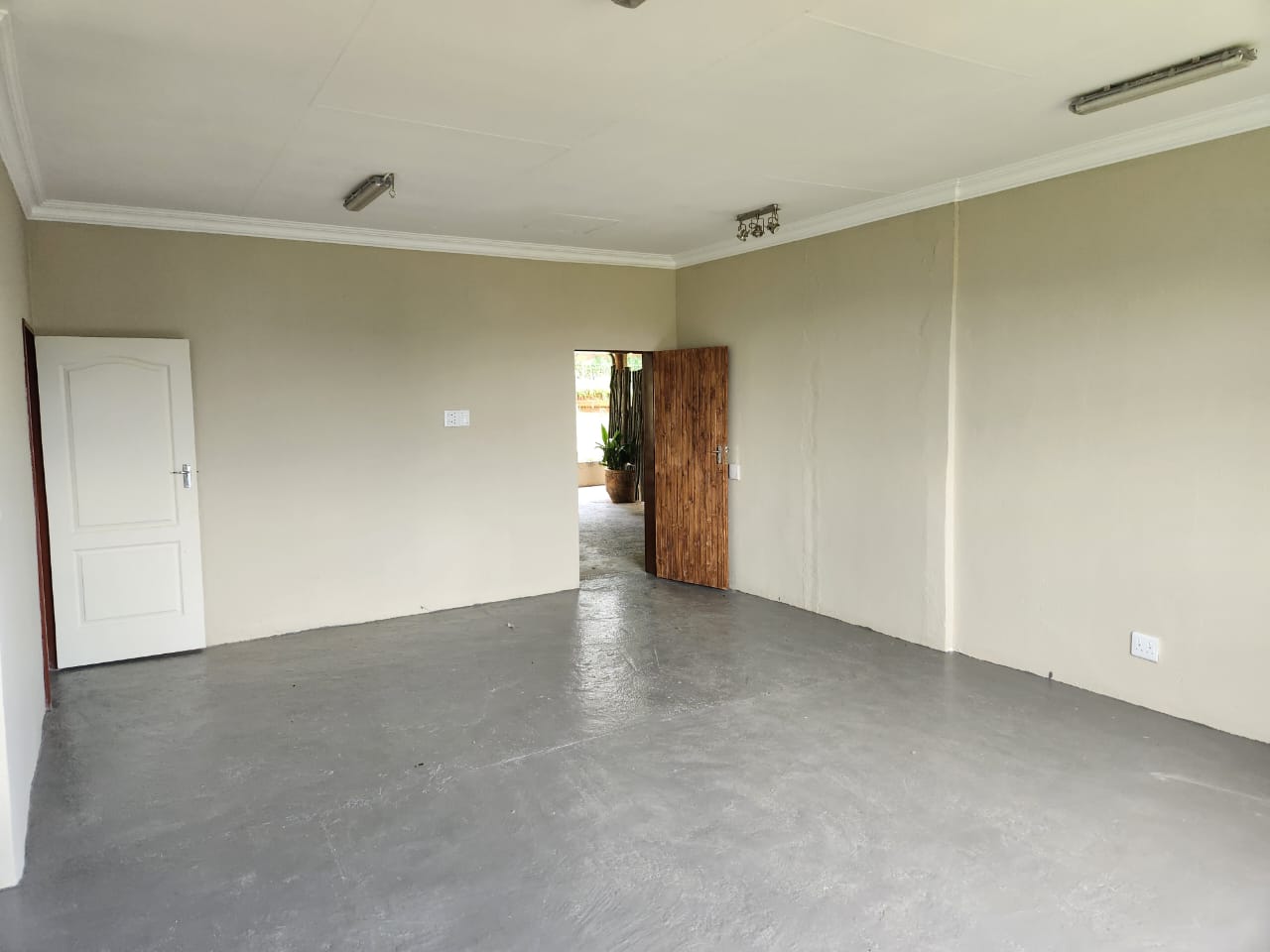 5 Bedroom Property for Sale in Agavia Gauteng