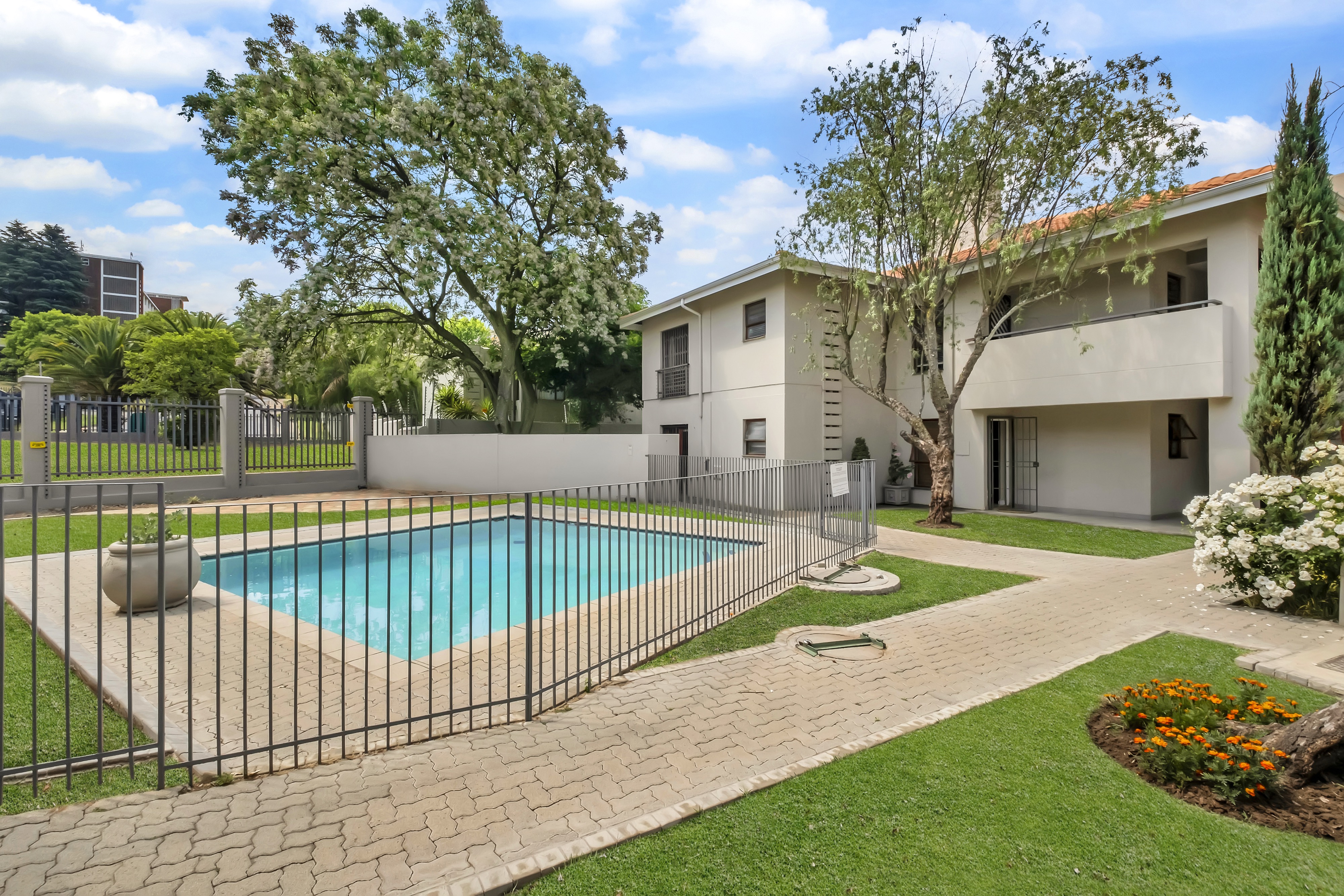 1 Bedroom Property for Sale in Atholl Gauteng