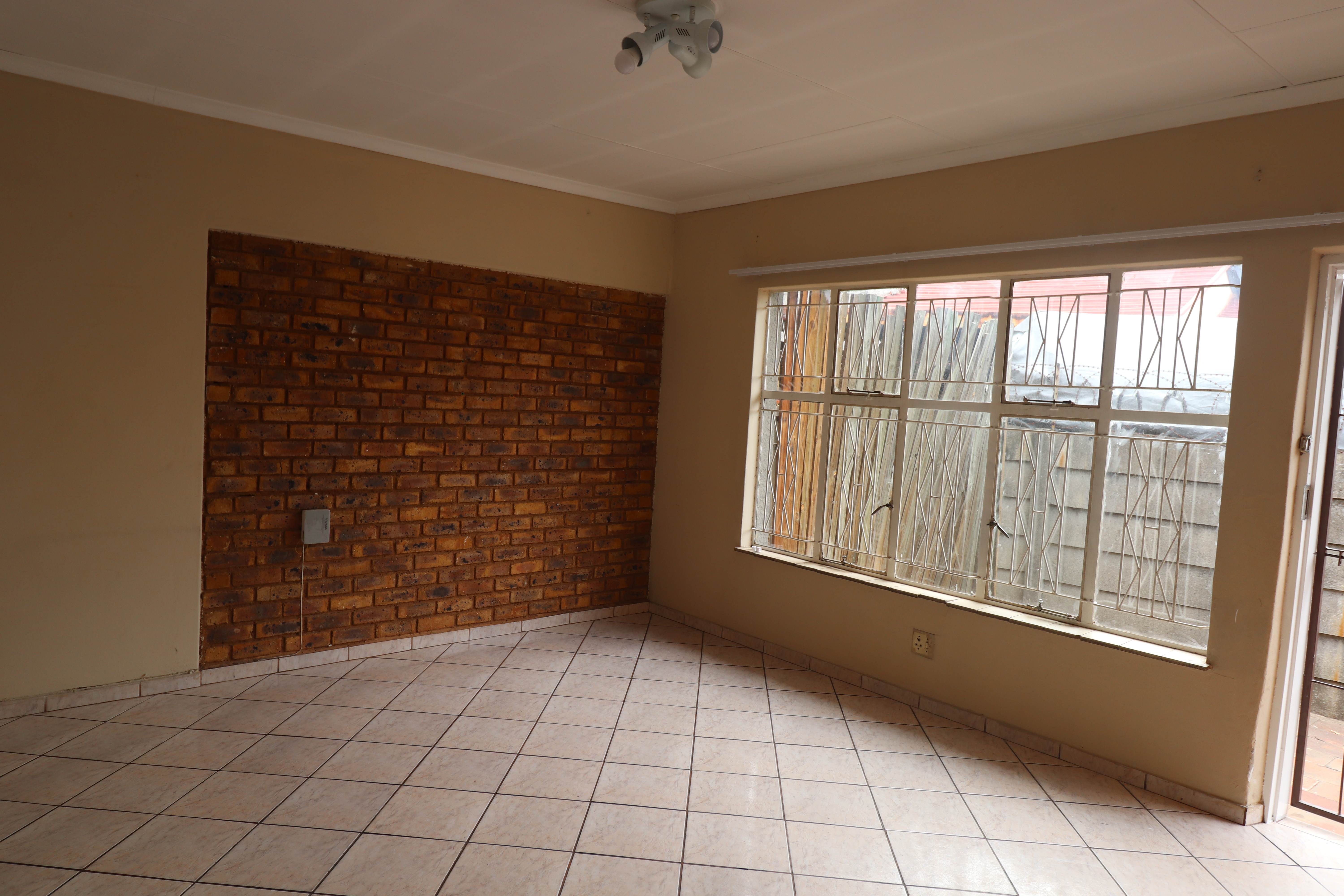 To Let 3 Bedroom Property for Rent in Kempton Park West Gauteng