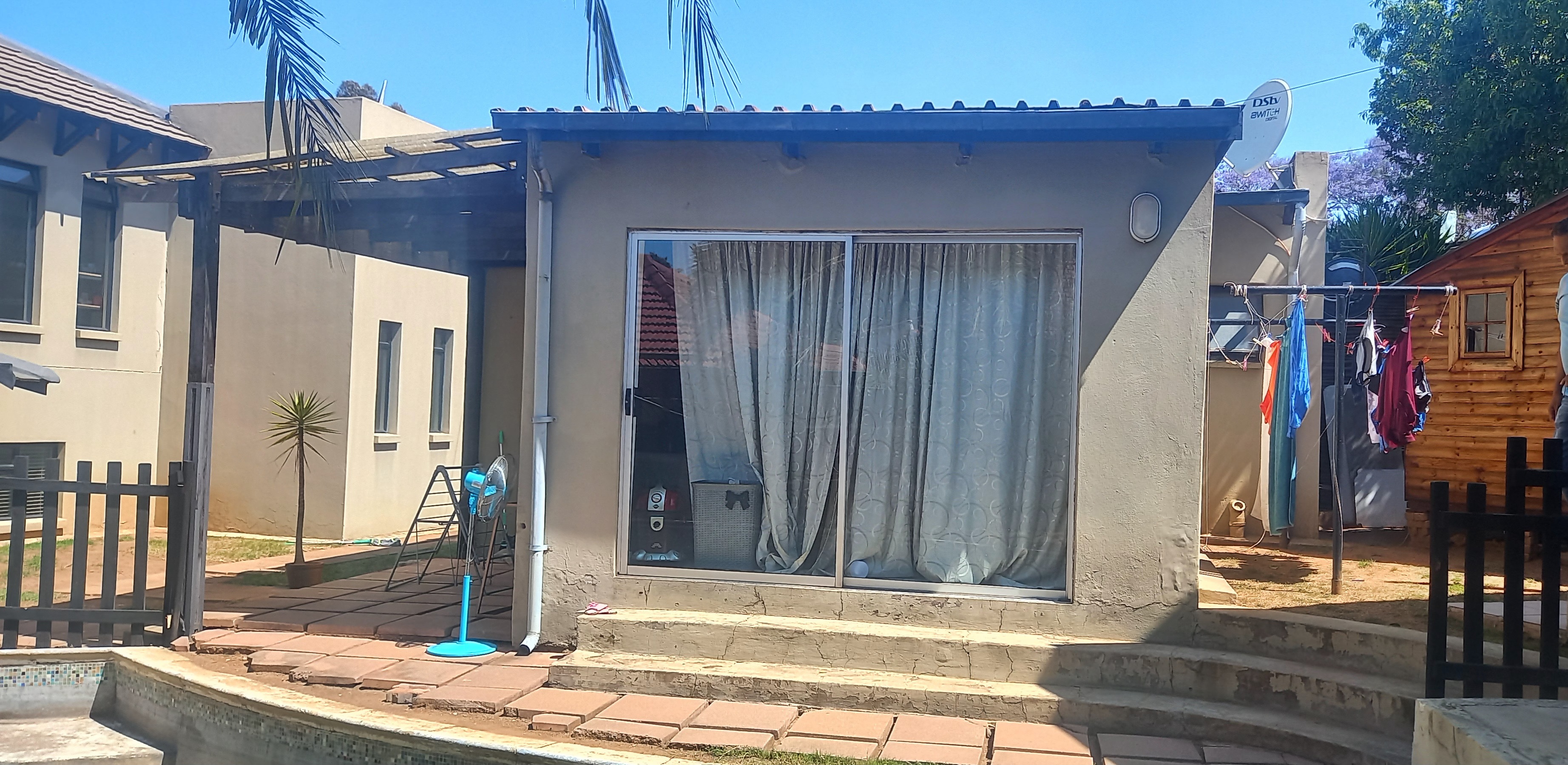 To Let 1 Bedroom Property for Rent in Blairgowrie Gauteng