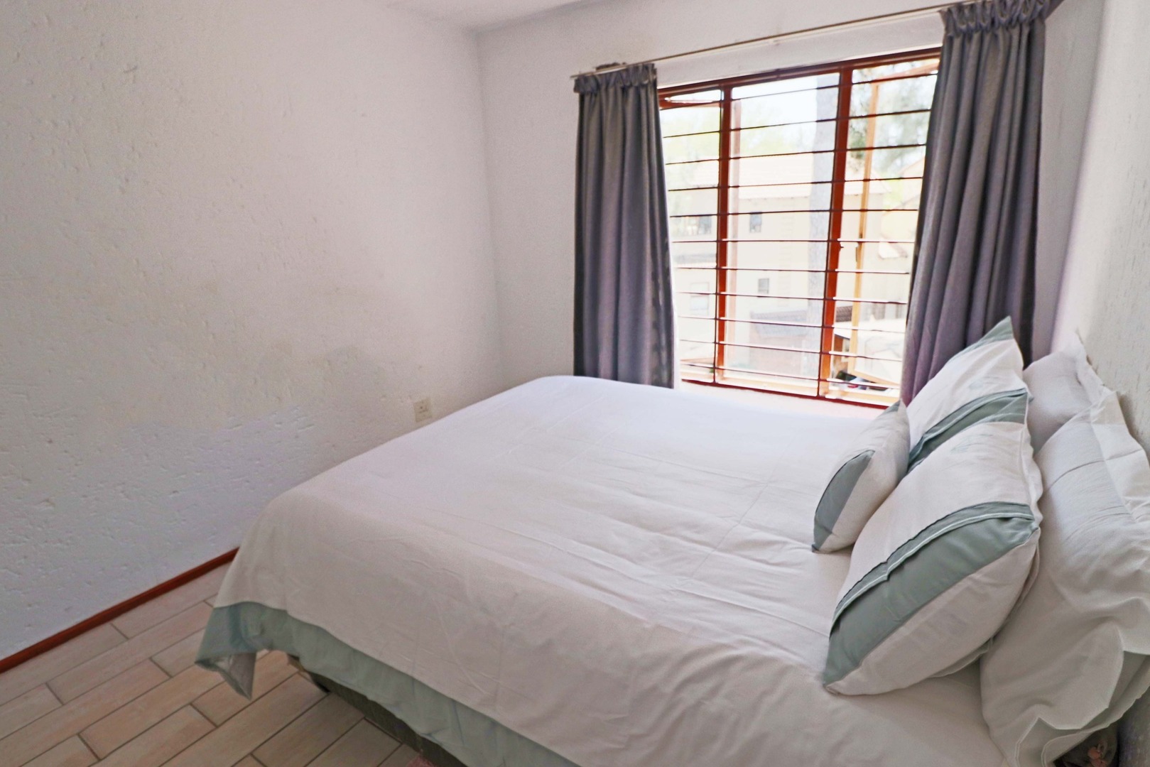 1 Bedroom Property for Sale in Bryanston Gauteng