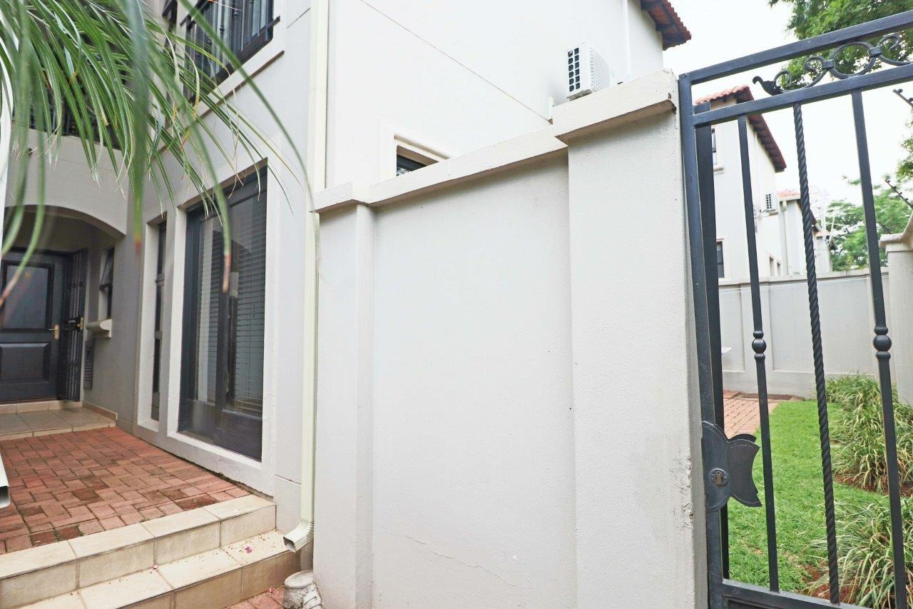 To Let 3 Bedroom Property for Rent in Bryanston Gauteng