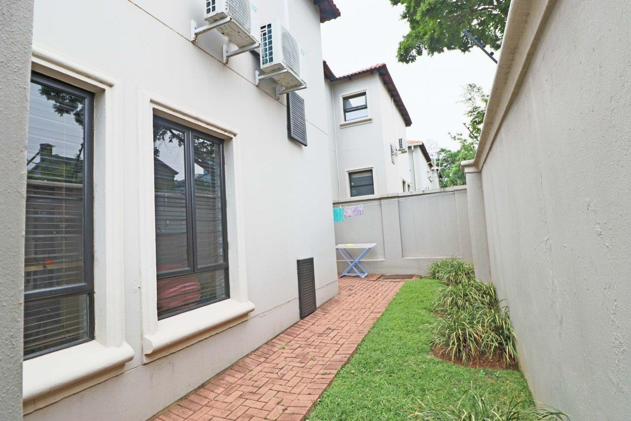 To Let 3 Bedroom Property for Rent in Bryanston Gauteng